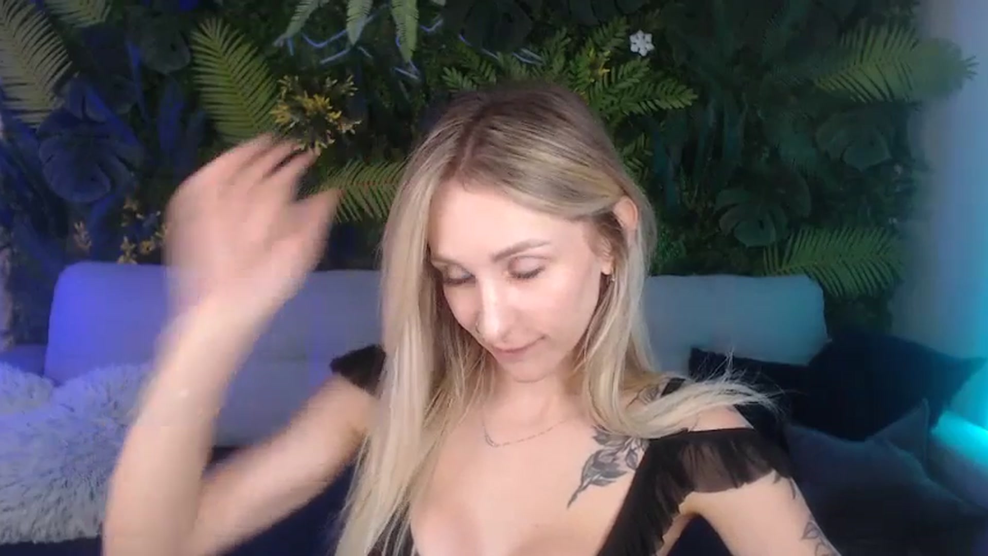 Gallery image thumbnail from Horny_Blond's myfreecams stream on, 09/07/2024, 10:07 image 2 of 20