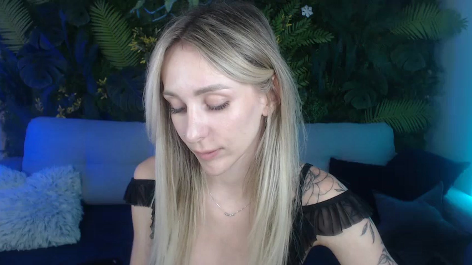 Gallery image thumbnail from Horny_Blond's myfreecams stream on, 09/07/2024, 10:48 image 6 of 20
