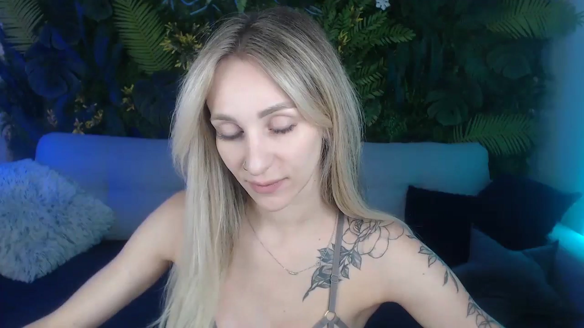 Gallery image thumbnail from Horny_Blond's myfreecams stream on, 09/08/2024, 08:35 image 2 of 20