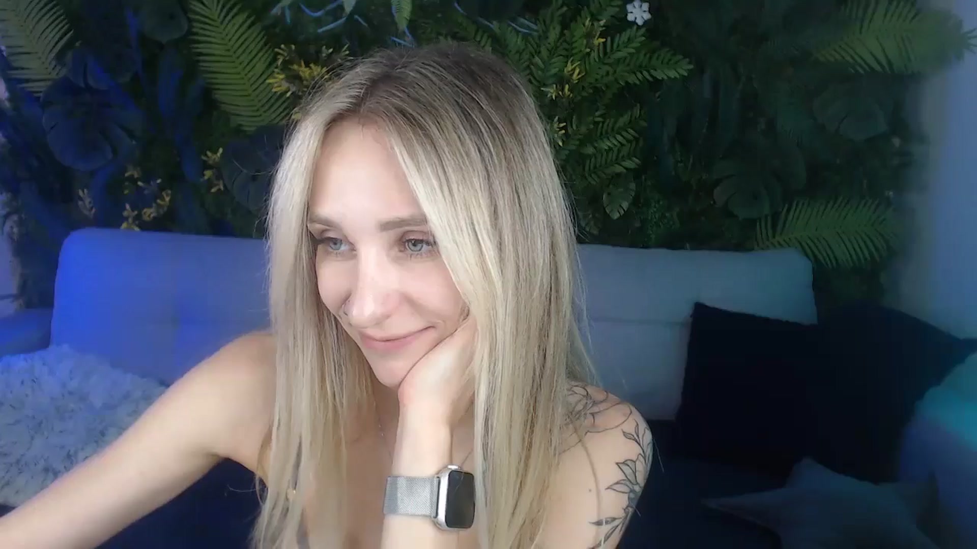 Gallery image thumbnail from Horny_Blond's myfreecams stream on, 09/08/2024, 11:42 image 6 of 20