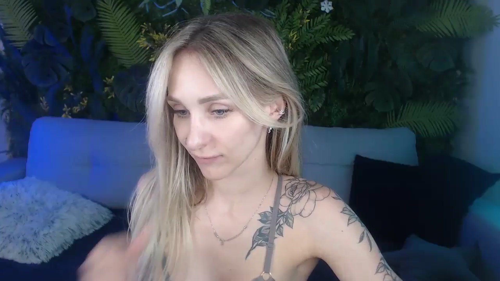 Gallery image thumbnail from Horny_Blond's myfreecams stream on, 09/08/2024, 11:42 image 12 of 20