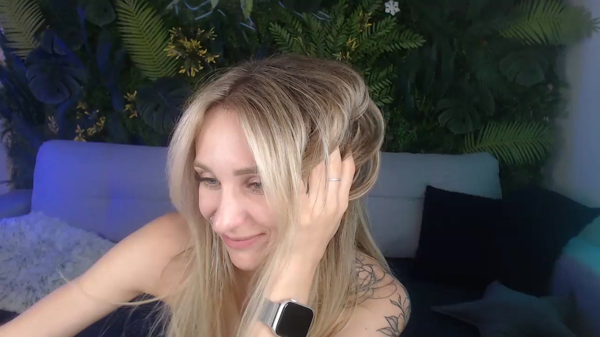 Gallery image thumbnail from Horny_Blond's myfreecams stream on, 09/08/2024, 11:42 image 7 of 20