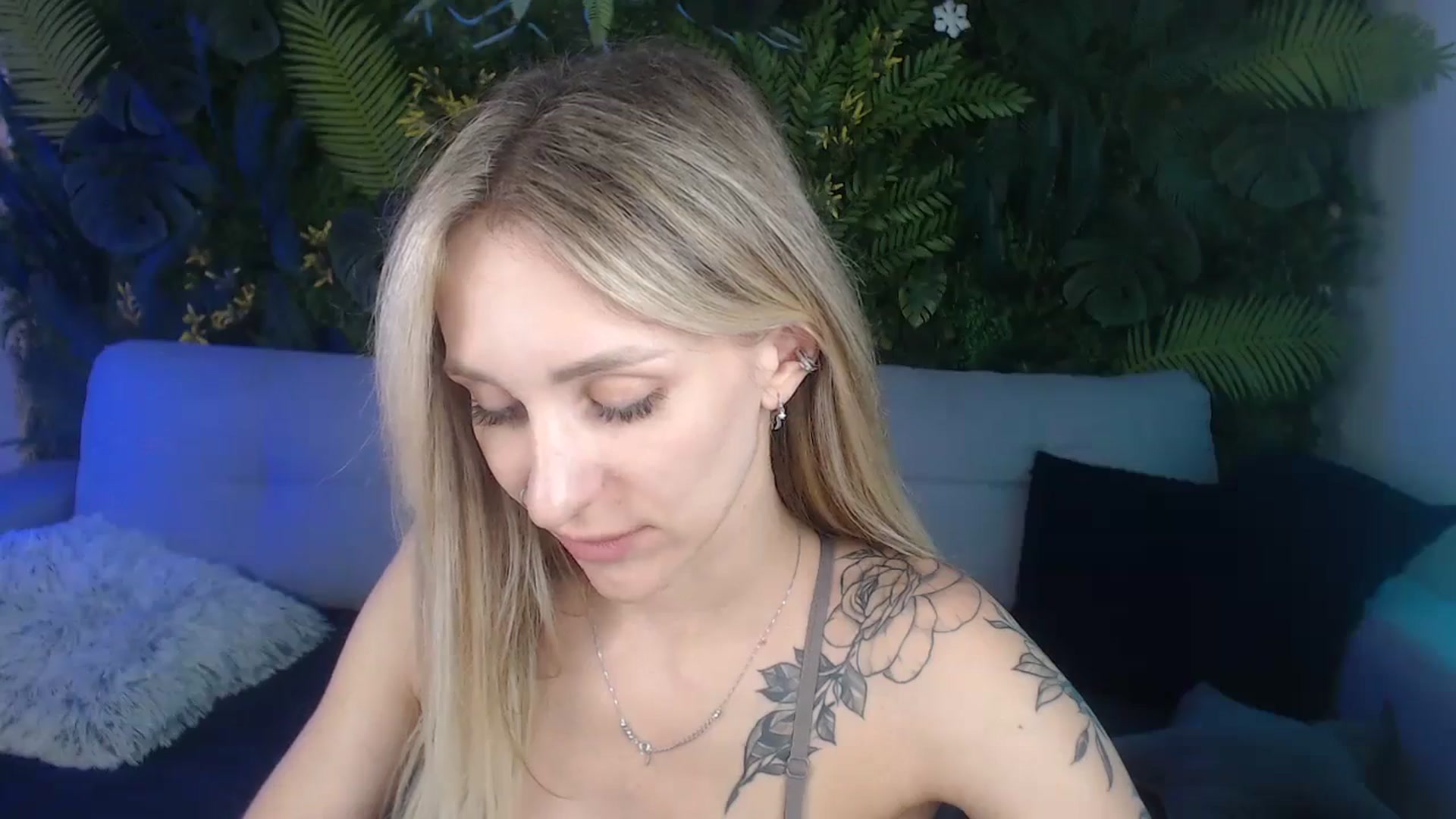 Gallery image thumbnail from Horny_Blond's myfreecams stream on, 09/08/2024, 11:42 image 3 of 20
