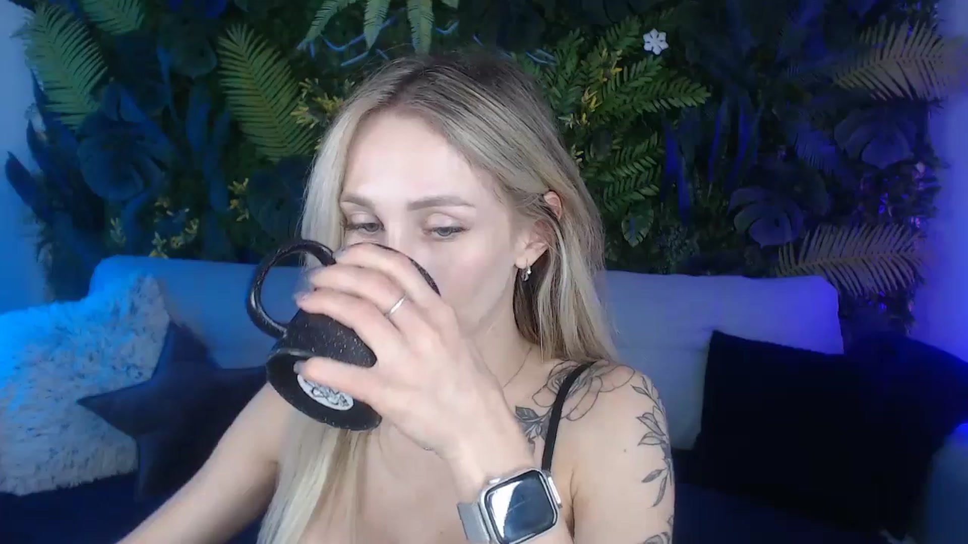 Gallery image thumbnail from Horny_Blond's myfreecams stream on, 09/10/2024, 09:46 image 3 of 20