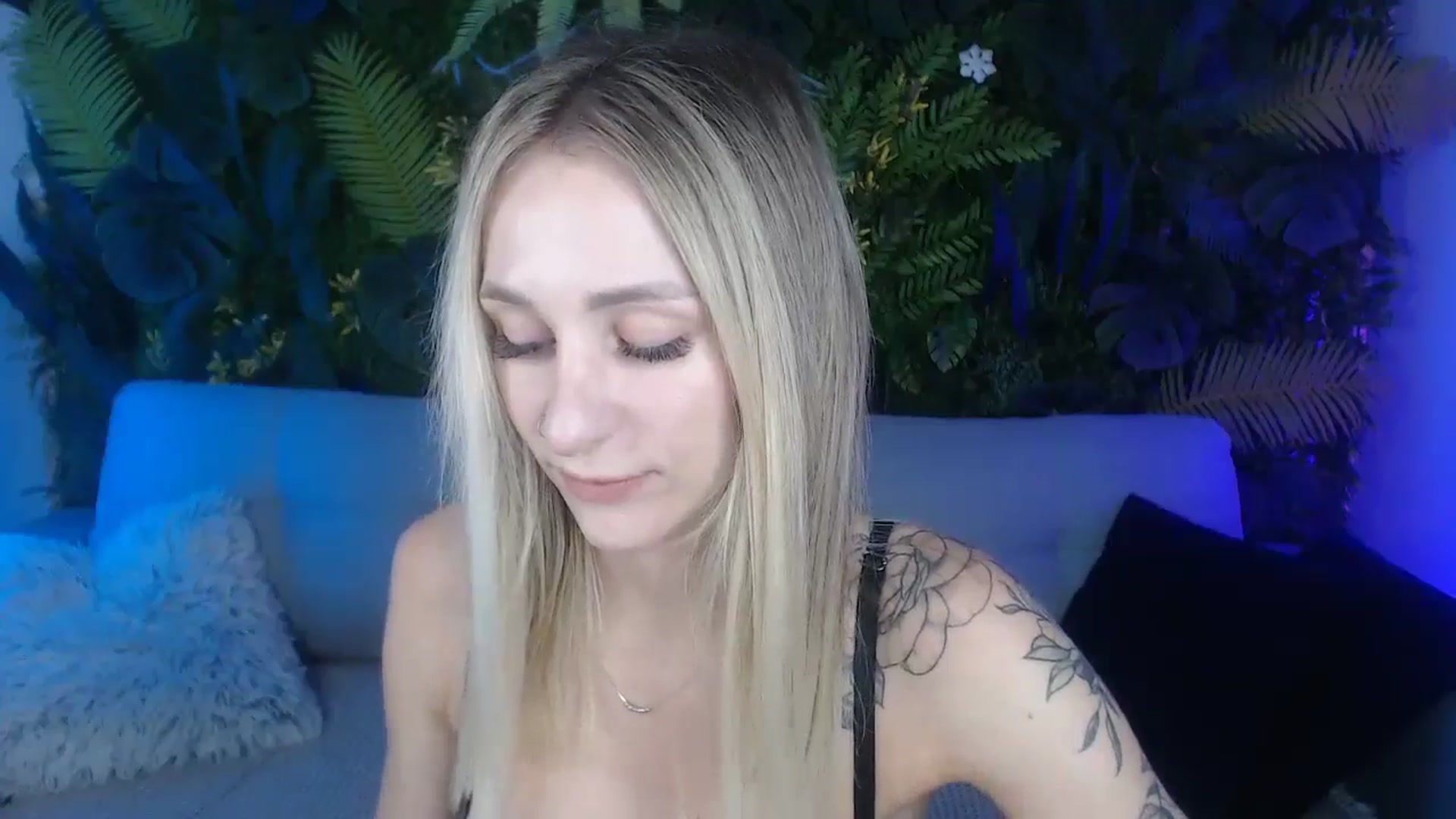 Gallery image thumbnail from Horny_Blond's myfreecams stream on, 09/14/2024, 08:47 image 8 of 20