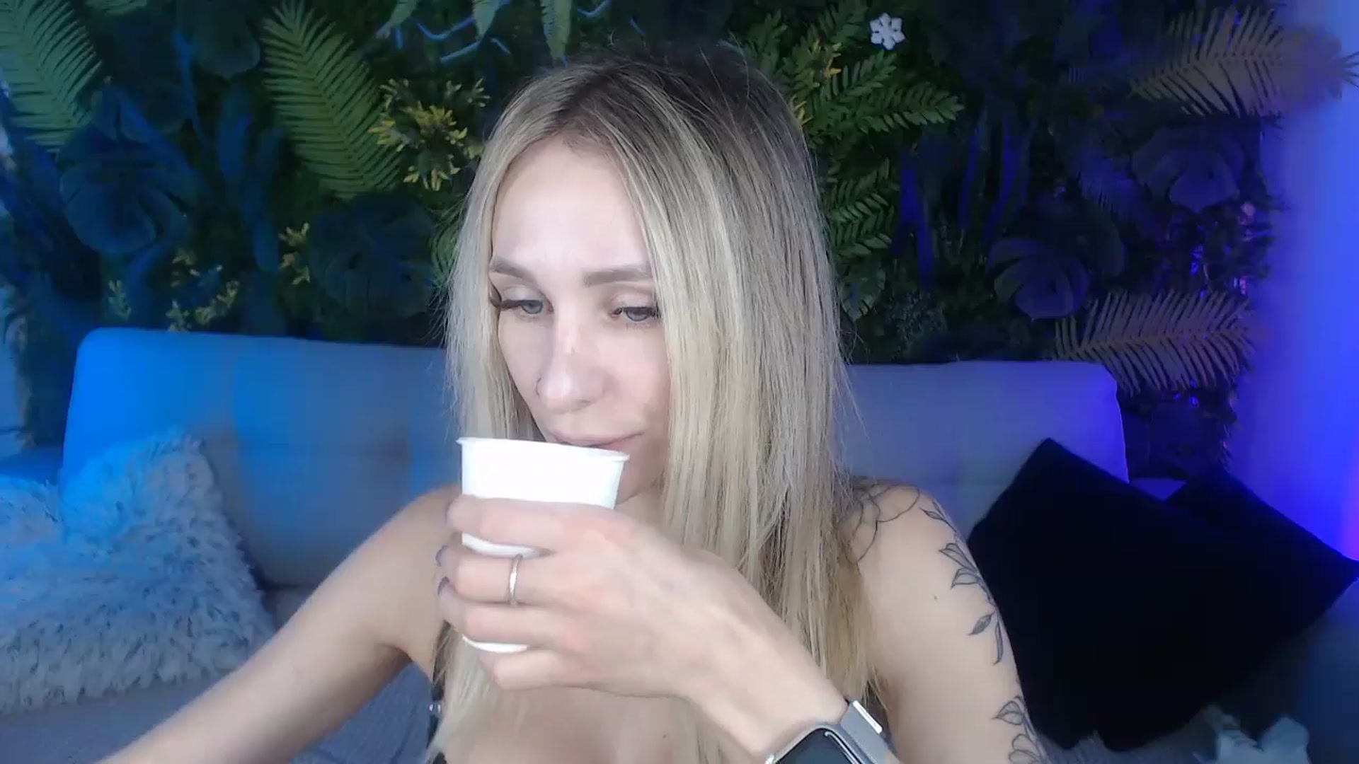 Gallery image thumbnail from Horny_Blond's myfreecams stream on, 09/14/2024, 09:57 image 5 of 20