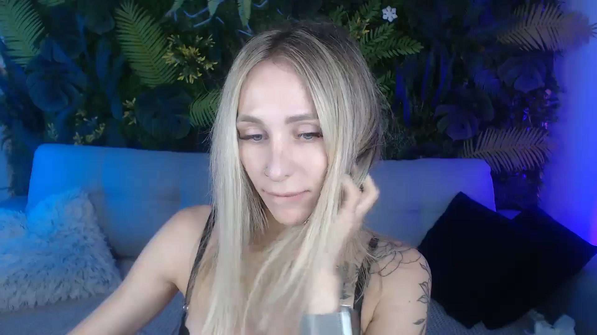 Gallery image thumbnail from Horny_Blond's myfreecams stream on, 09/14/2024, 09:57 image 9 of 20
