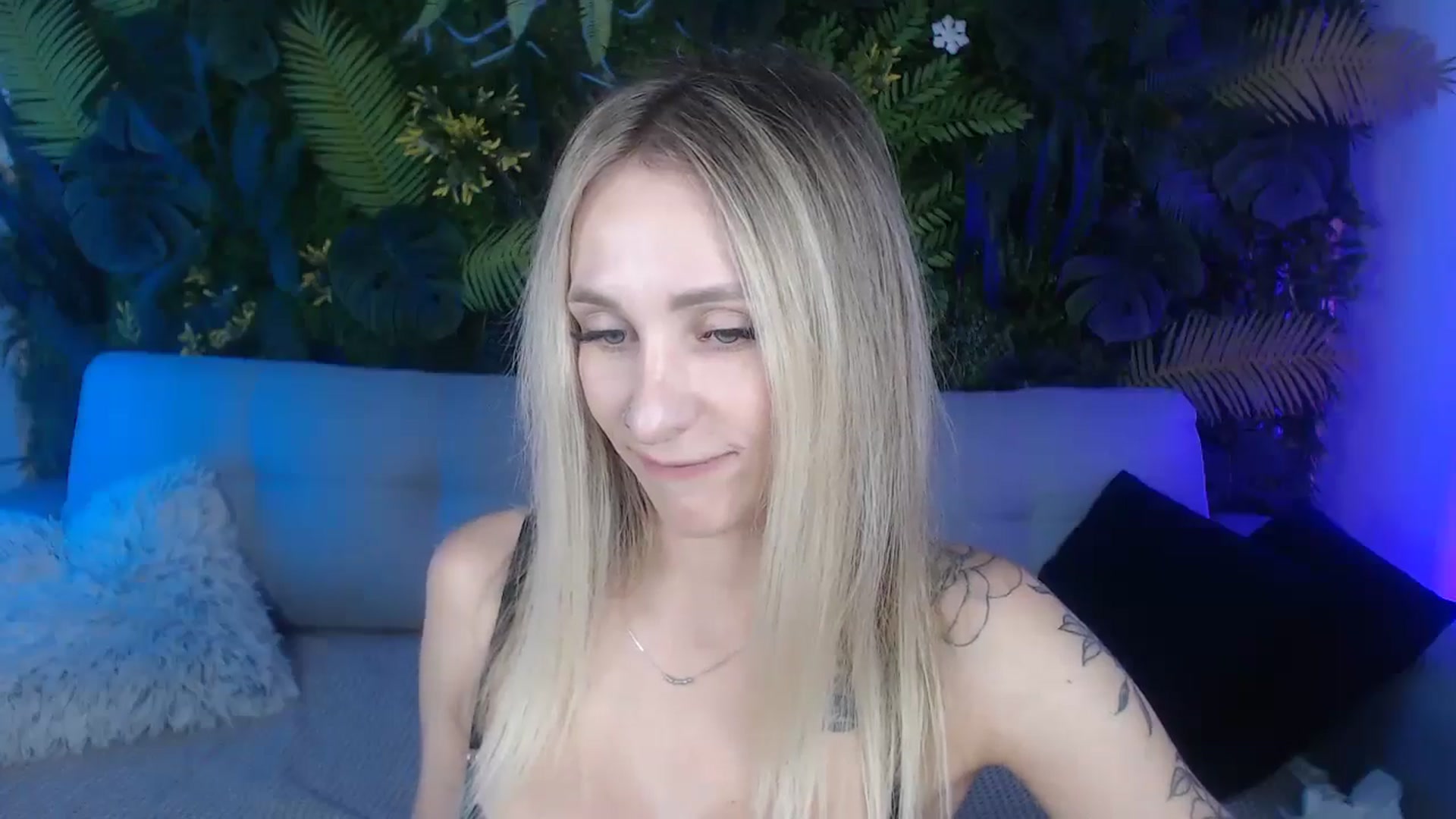 Gallery image thumbnail from Horny_Blond's myfreecams stream on, 09/14/2024, 09:57 image 6 of 20