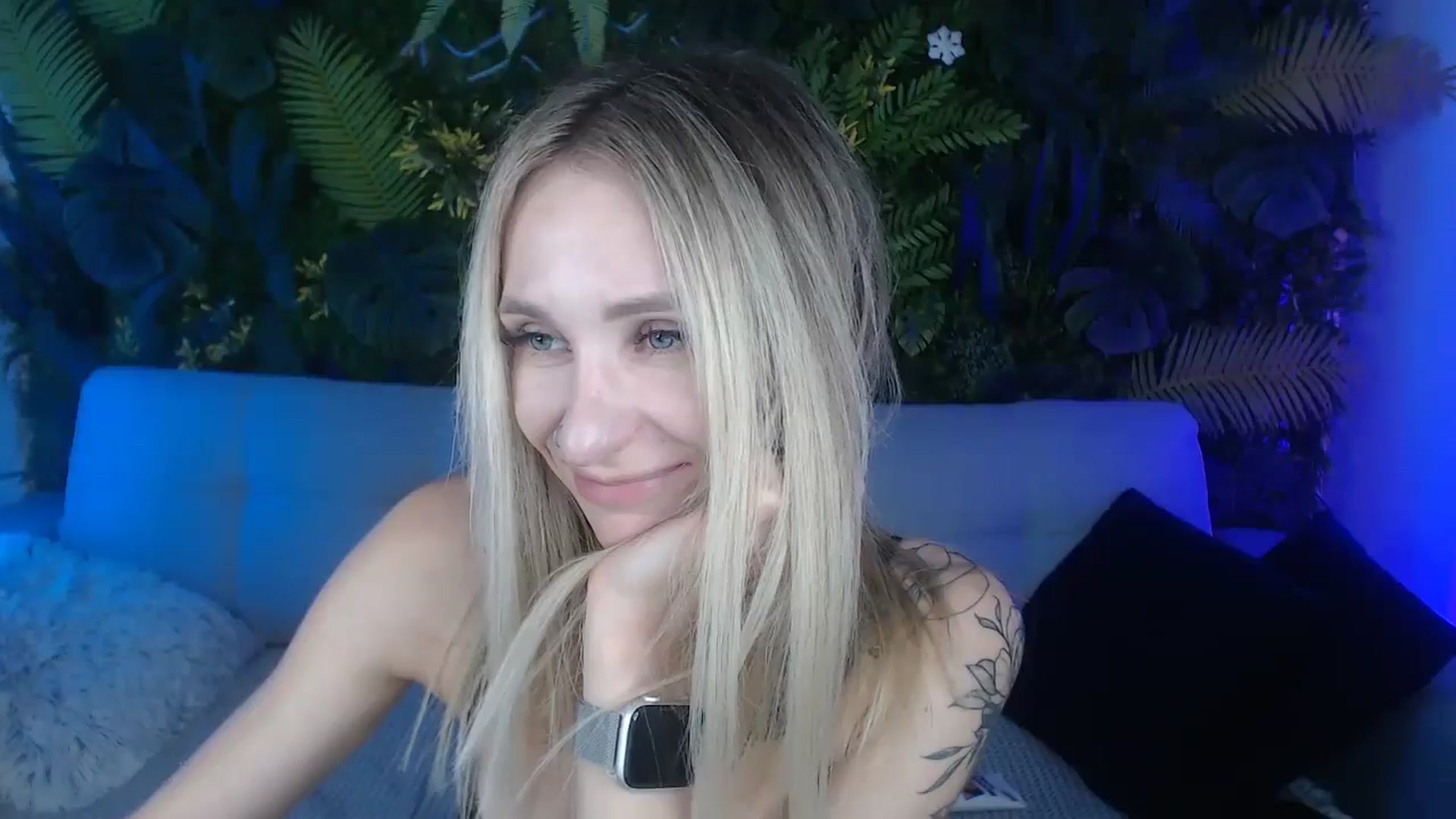 Gallery image thumbnail from Horny_Blond's myfreecams stream on, 09/14/2024, 12:07 image 8 of 20