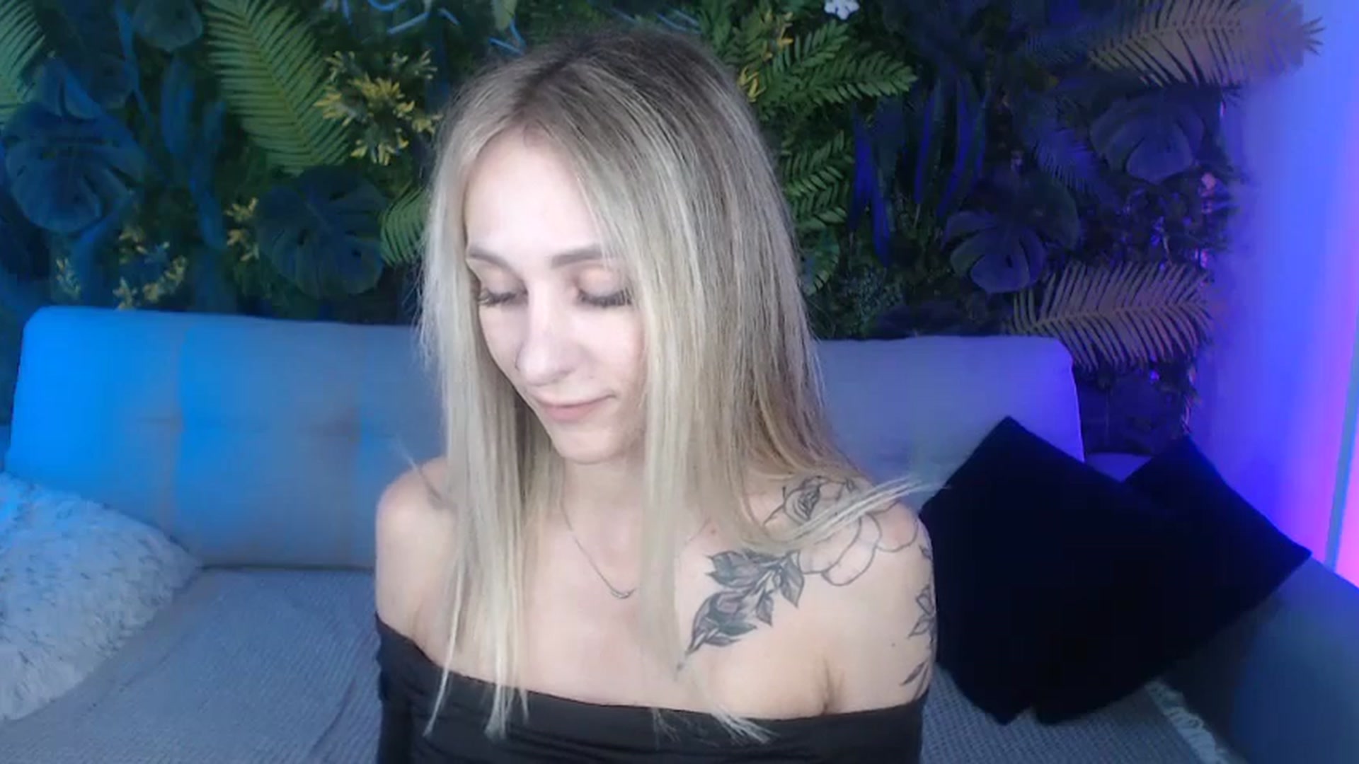 Gallery image thumbnail from Horny_Blond's myfreecams stream on, 09/15/2024, 08:37 image 20 of 20
