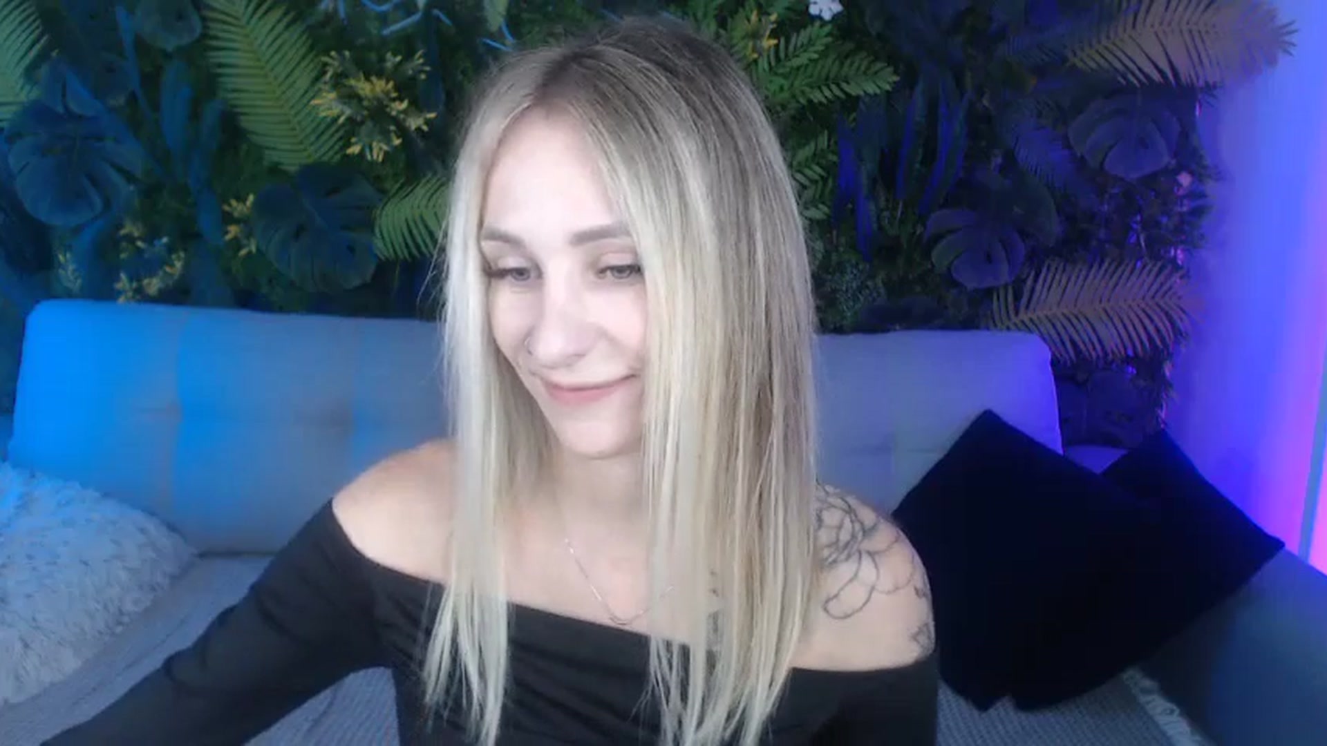 Gallery image thumbnail from Horny_Blond's myfreecams stream on, 09/15/2024, 08:37 image 8 of 20