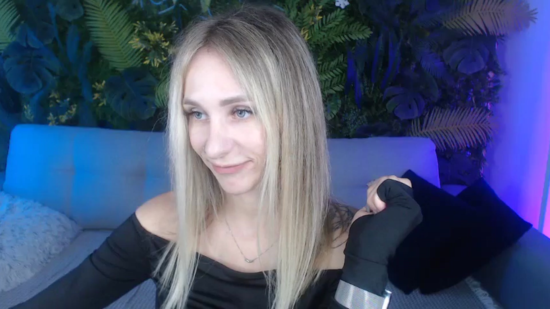 Gallery image thumbnail from Horny_Blond's myfreecams stream on, 09/15/2024, 08:37 image 11 of 20
