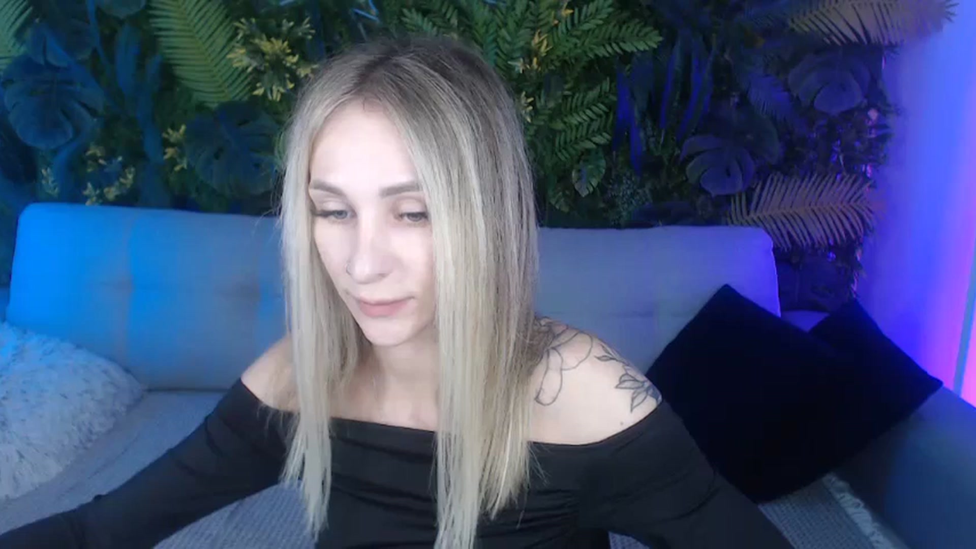 Gallery image thumbnail from Horny_Blond's myfreecams stream on, 09/15/2024, 08:37 image 4 of 20