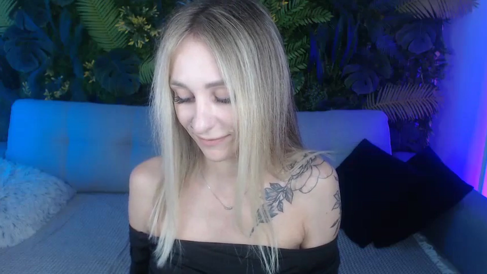 Gallery image thumbnail from Horny_Blond's myfreecams stream on, 09/15/2024, 09:12 image 4 of 20