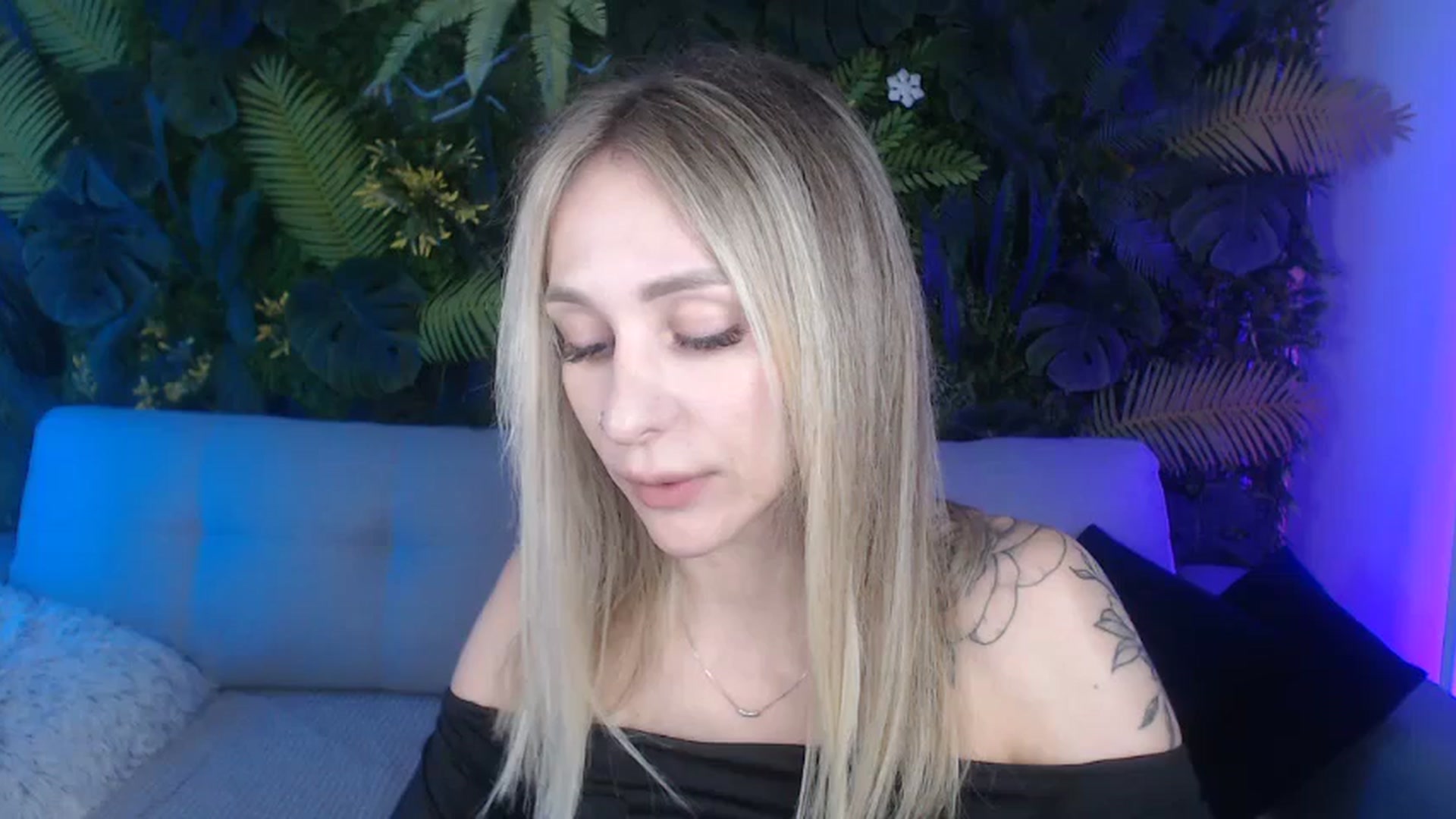 Gallery image thumbnail from Horny_Blond's myfreecams stream on, 09/15/2024, 09:12 image 1 of 20