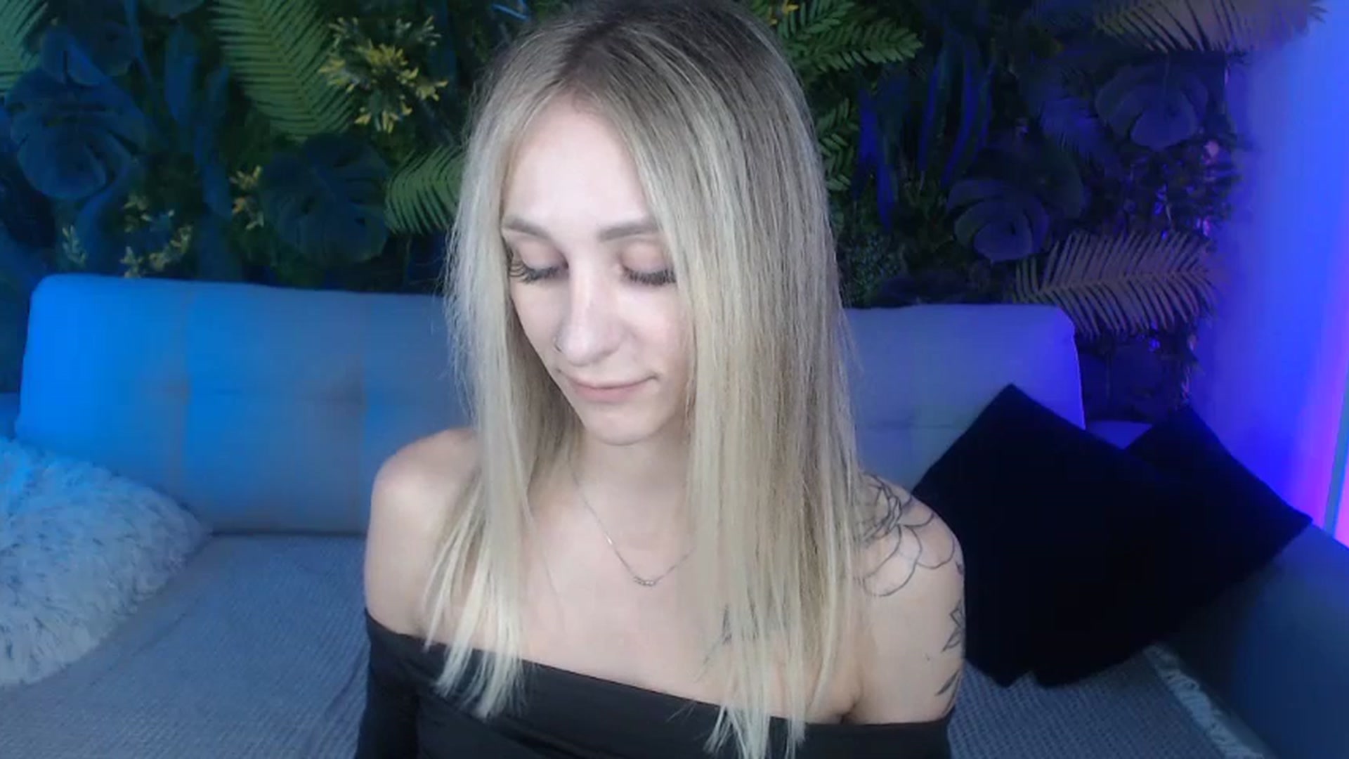 Gallery image thumbnail from Horny_Blond's myfreecams stream on, 09/15/2024, 09:12 image 3 of 20