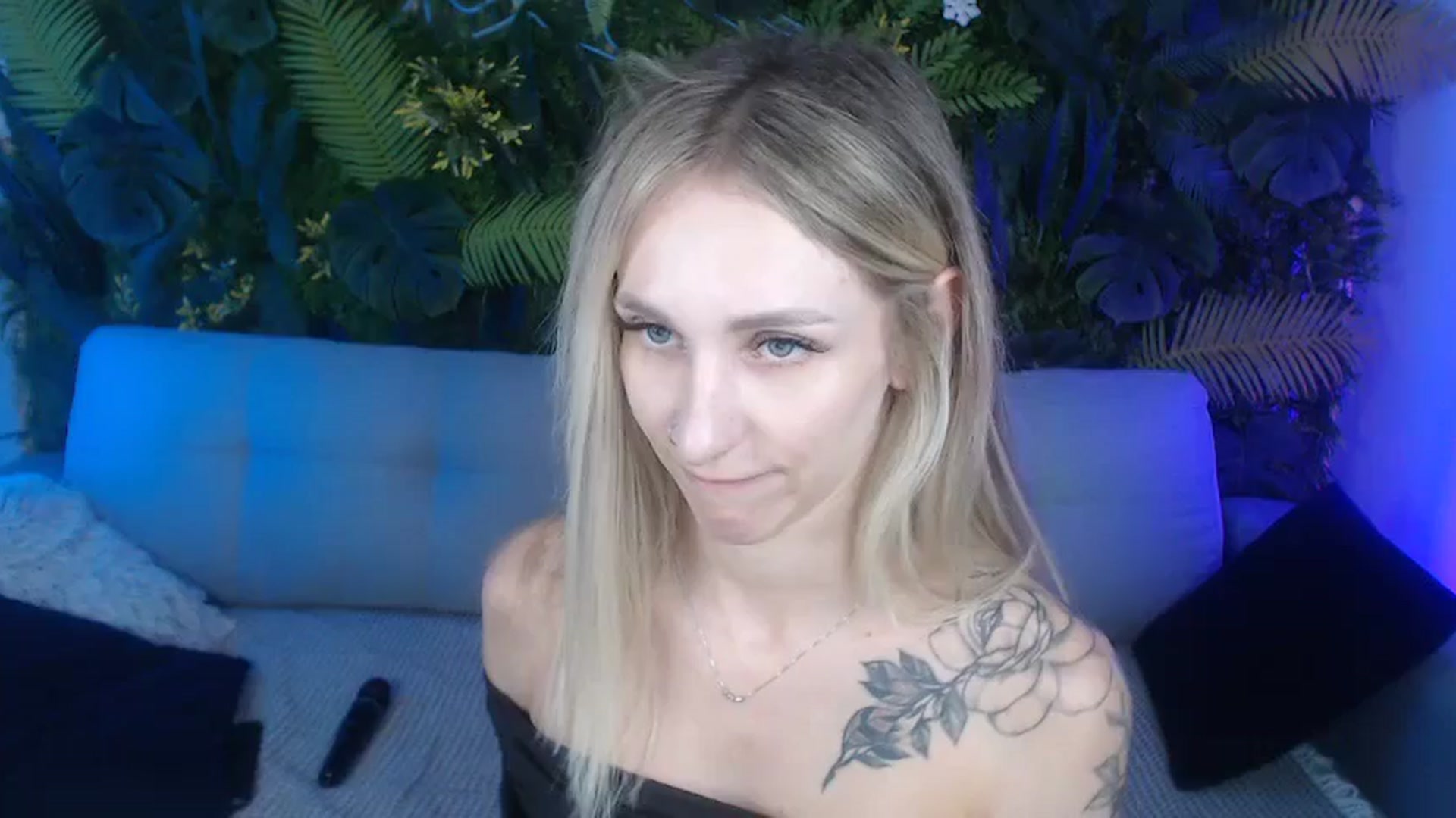 Gallery image thumbnail from Horny_Blond's myfreecams stream on, 09/15/2024, 10:10 image 5 of 20