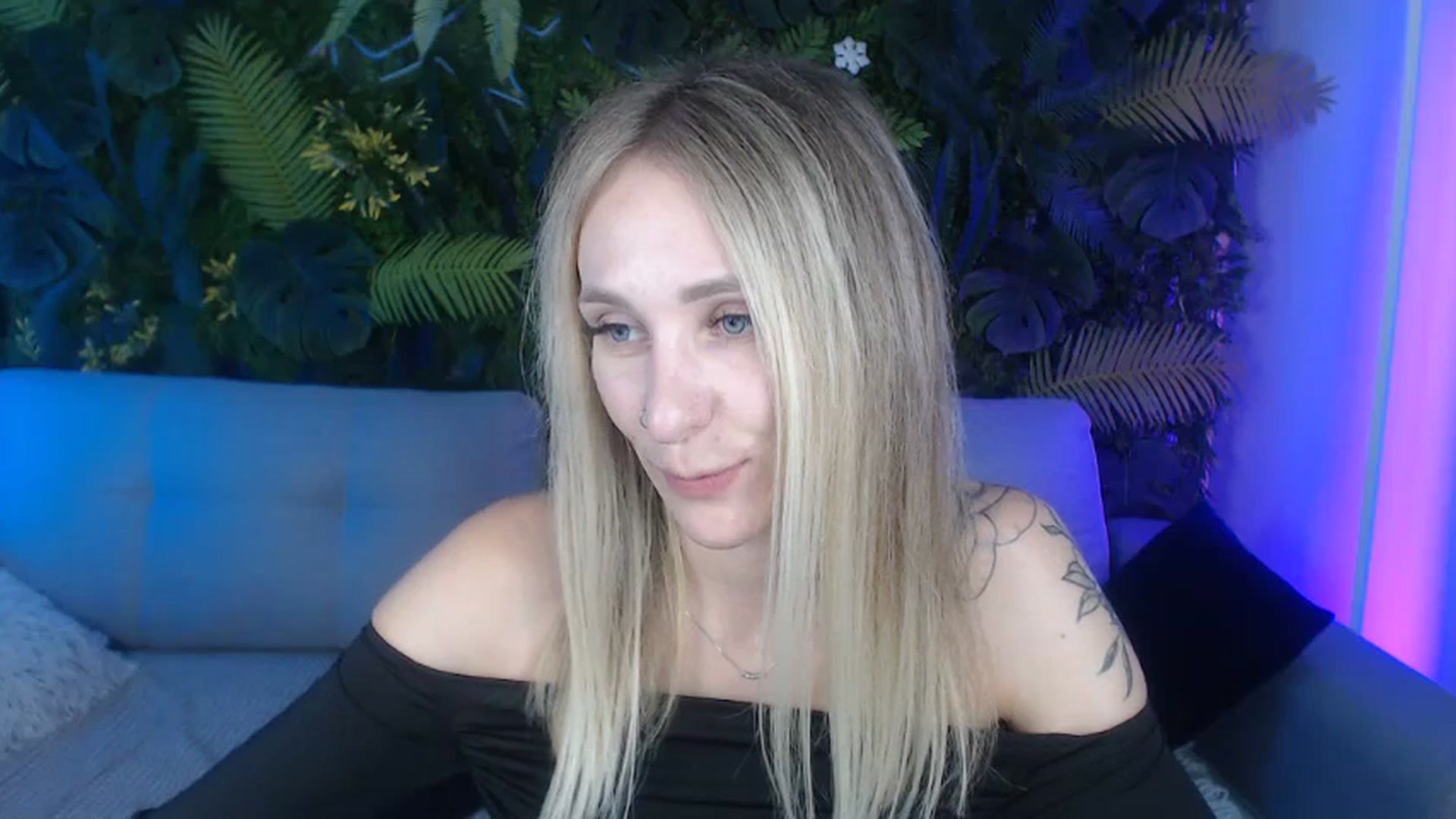 Gallery image thumbnail from Horny_Blond's myfreecams stream on, 09/15/2024, 11:10 image 8 of 20