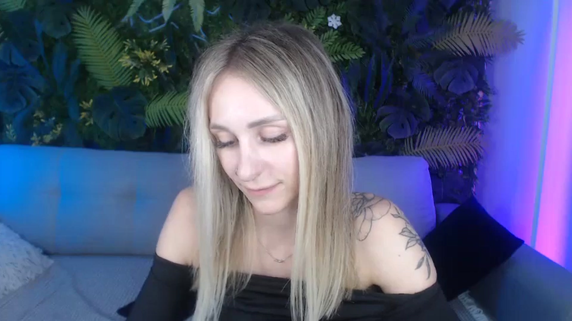 Gallery image thumbnail from Horny_Blond's myfreecams stream on, 09/15/2024, 11:10 image 9 of 20