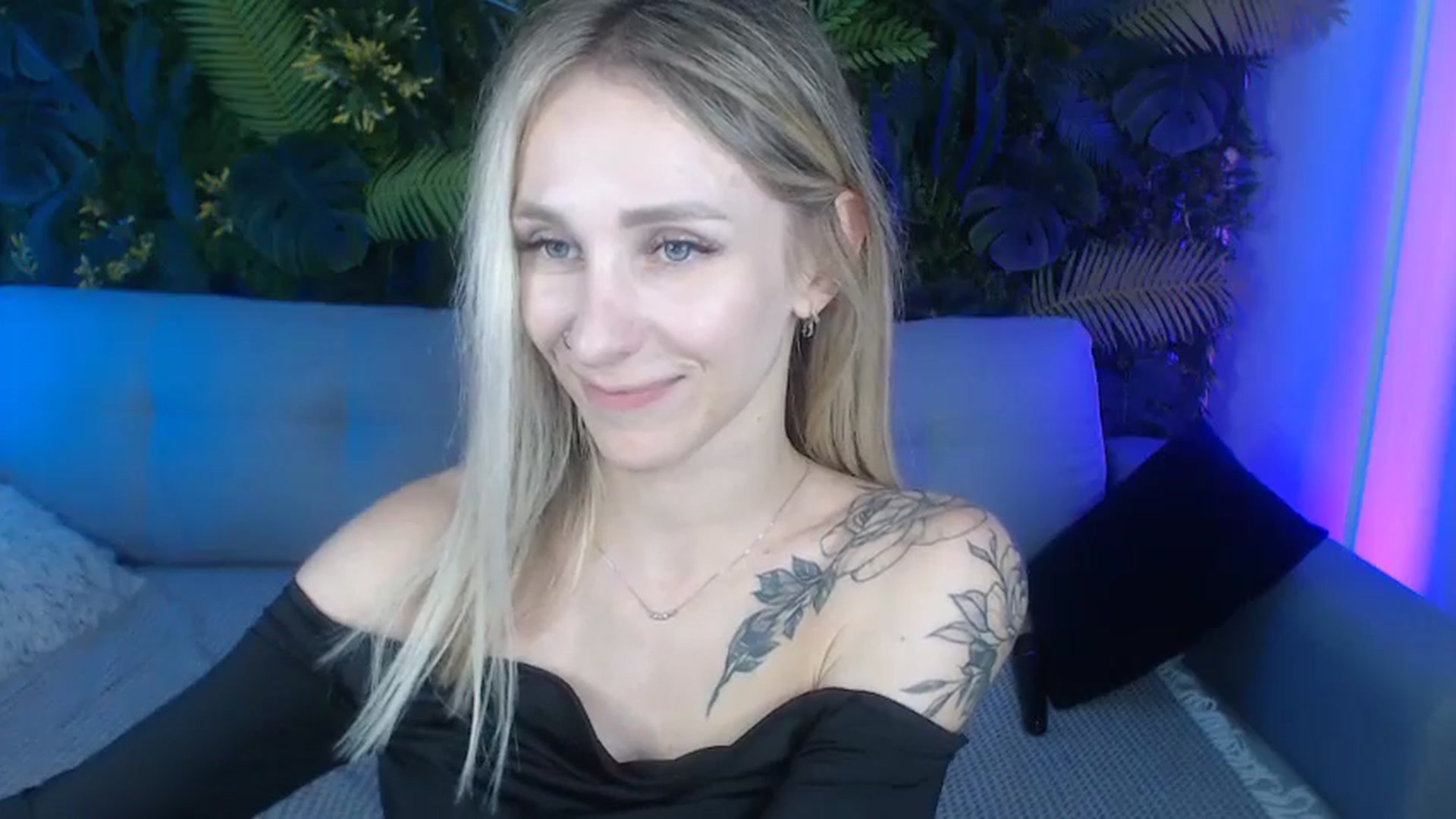 Gallery image thumbnail from Horny_Blond's myfreecams stream on, 09/15/2024, 11:10 image 14 of 20