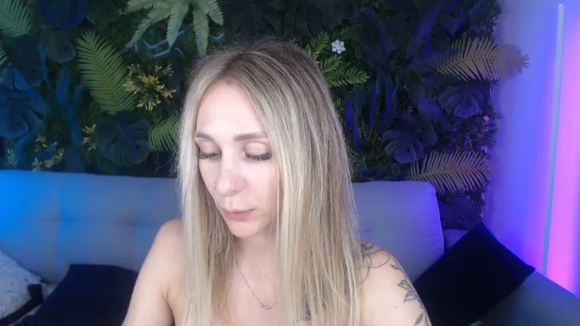 Gallery image thumbnail from Horny_Blond's myfreecams stream on, 09/15/2024, 11:58 image 5 of 20