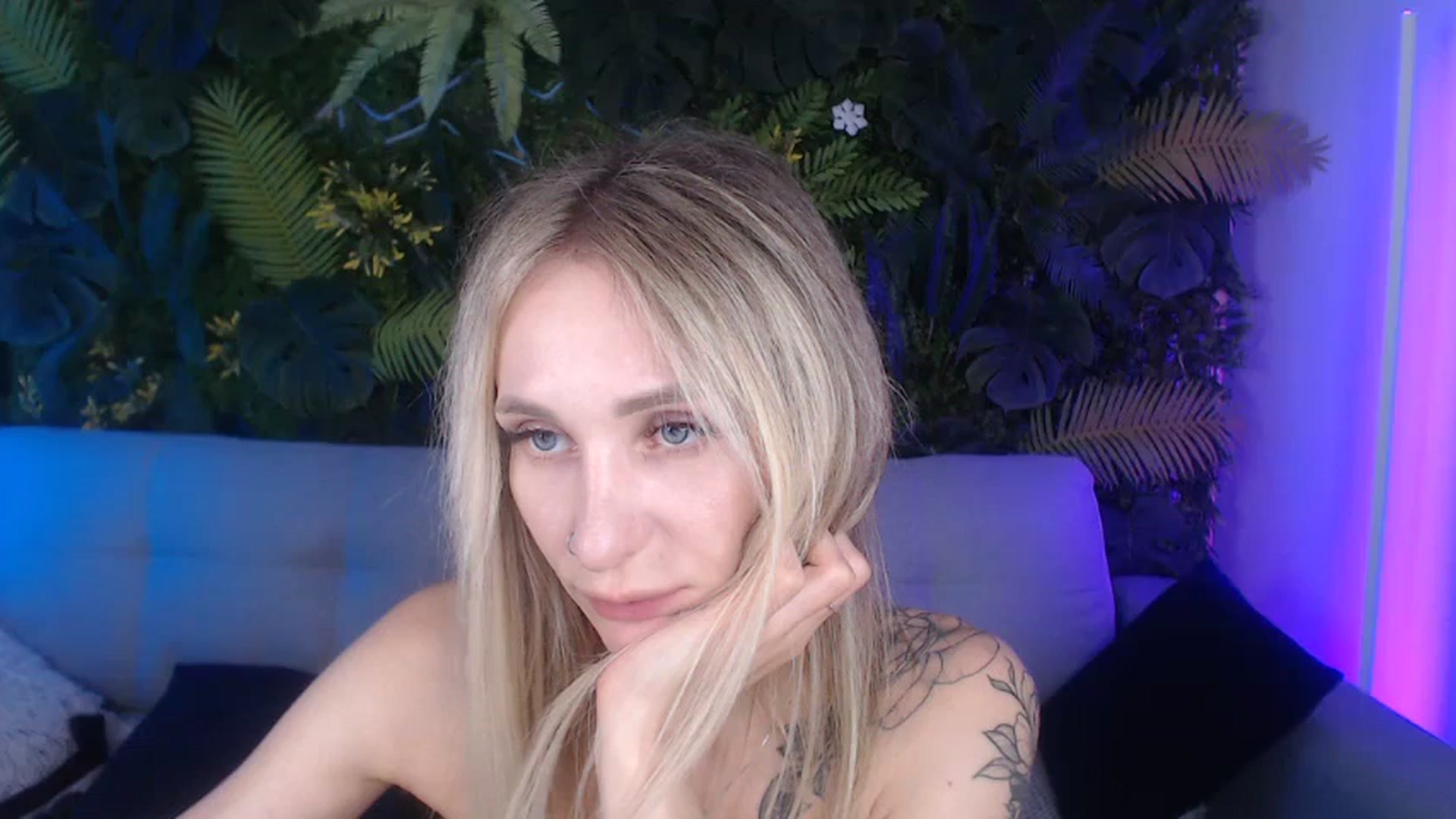 Gallery image thumbnail from Horny_Blond's myfreecams stream on, 09/15/2024, 11:58 image 4 of 20