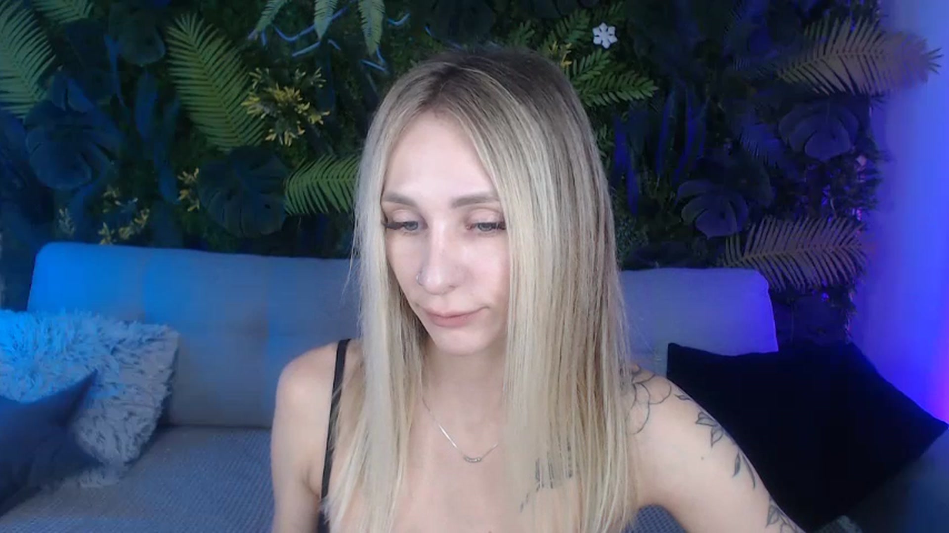 Gallery image thumbnail from Horny_Blond's myfreecams stream on, 09/16/2024, 08:27 image 2 of 20