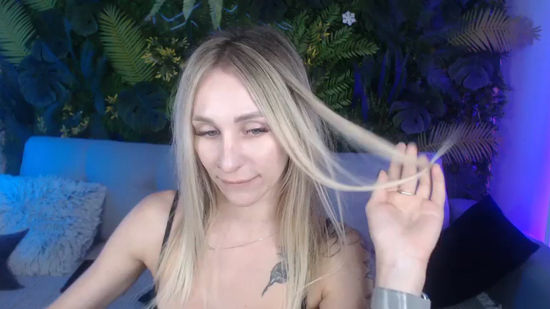 Gallery image thumbnail from Horny_Blond's myfreecams stream on, 09/16/2024, 09:51 image 1 of 20