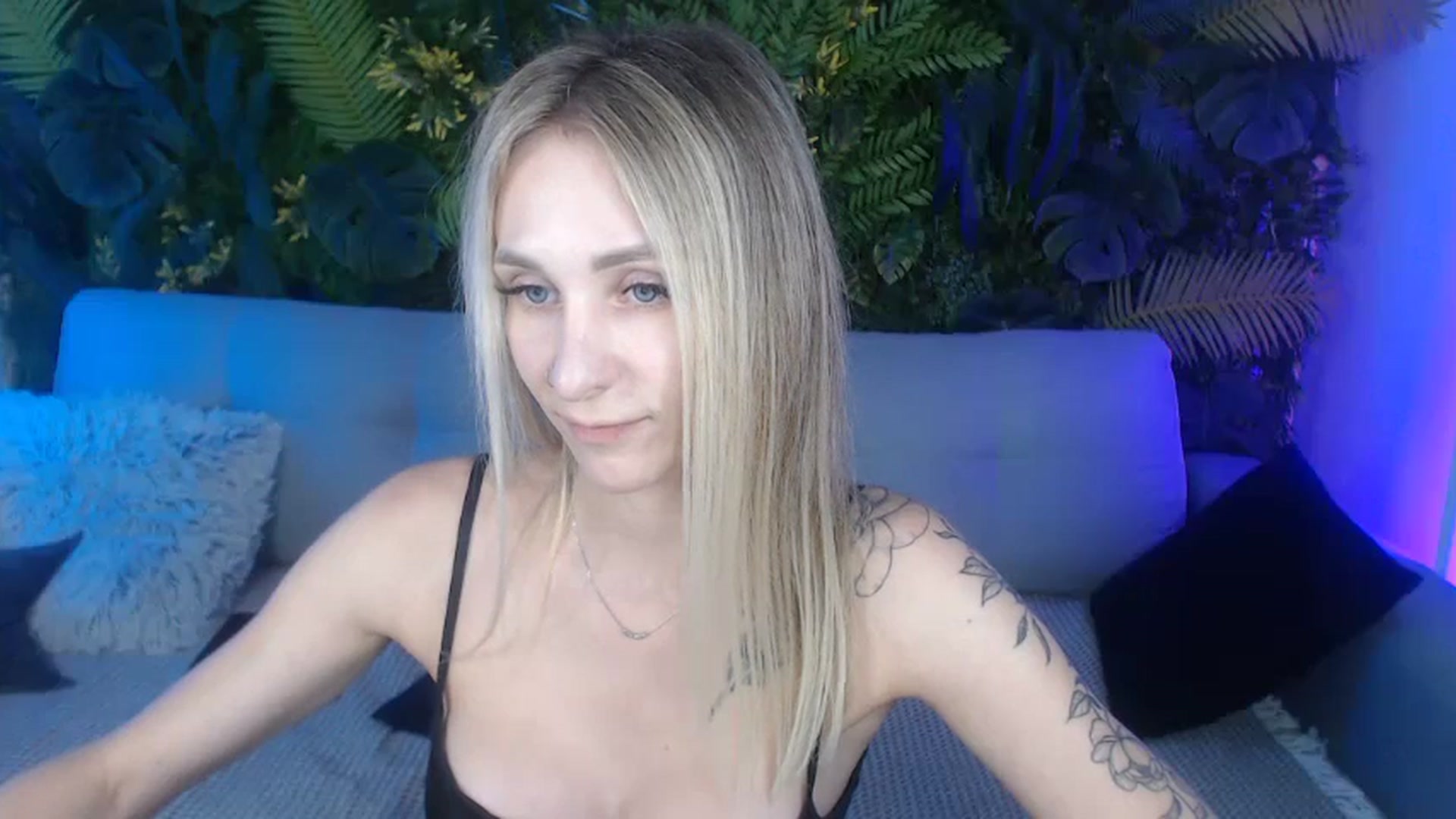 Gallery image thumbnail from Horny_Blond's myfreecams stream on, 09/16/2024, 09:51 image 8 of 20