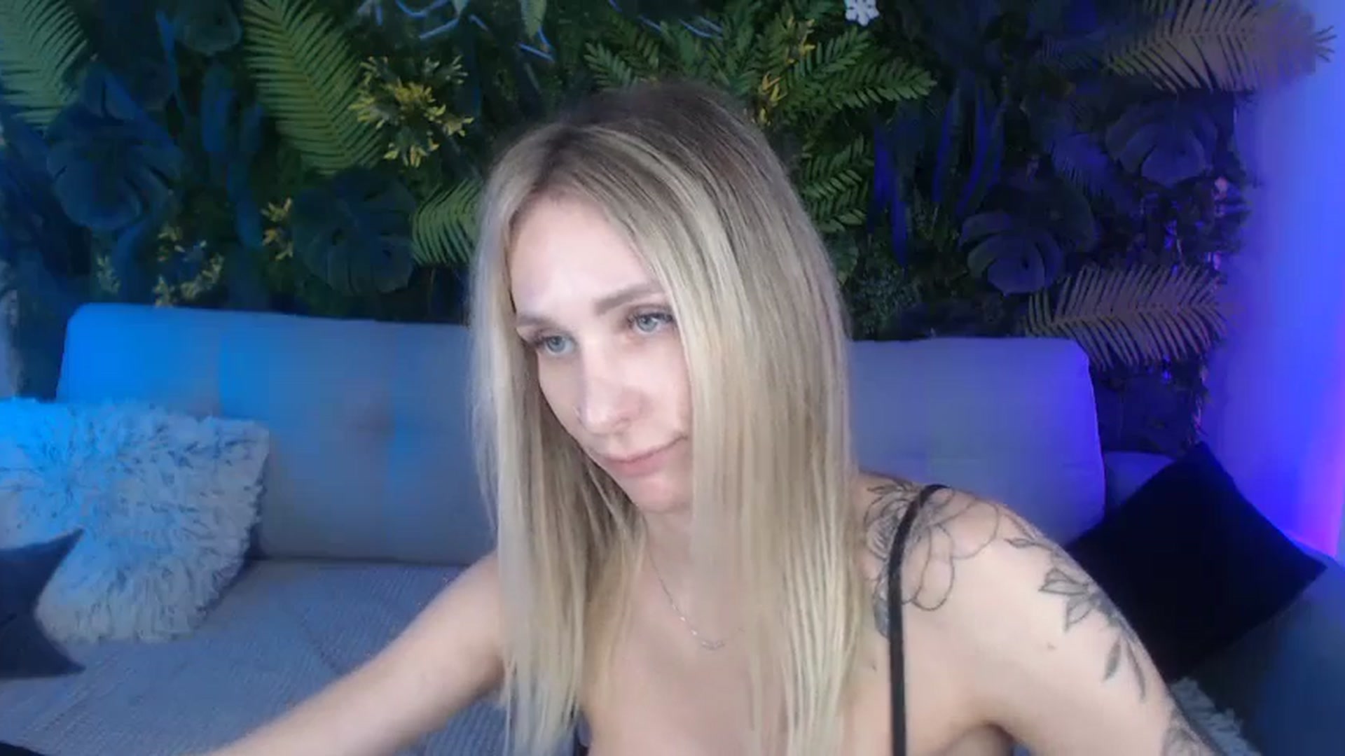Gallery image thumbnail from Horny_Blond's myfreecams stream on, 09/16/2024, 11:17 image 18 of 20