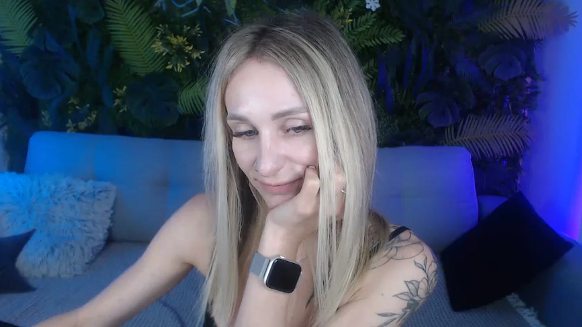 Gallery image thumbnail from Horny_Blond's myfreecams stream on, 09/16/2024, 11:17 image 12 of 20