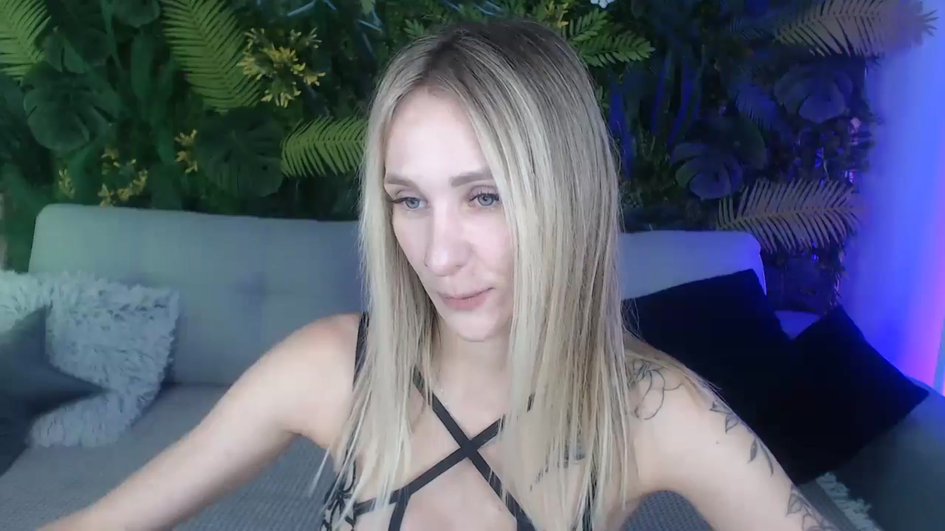 Gallery image thumbnail from Horny_Blond's myfreecams stream on, 09/17/2024, 08:45 image 5 of 20