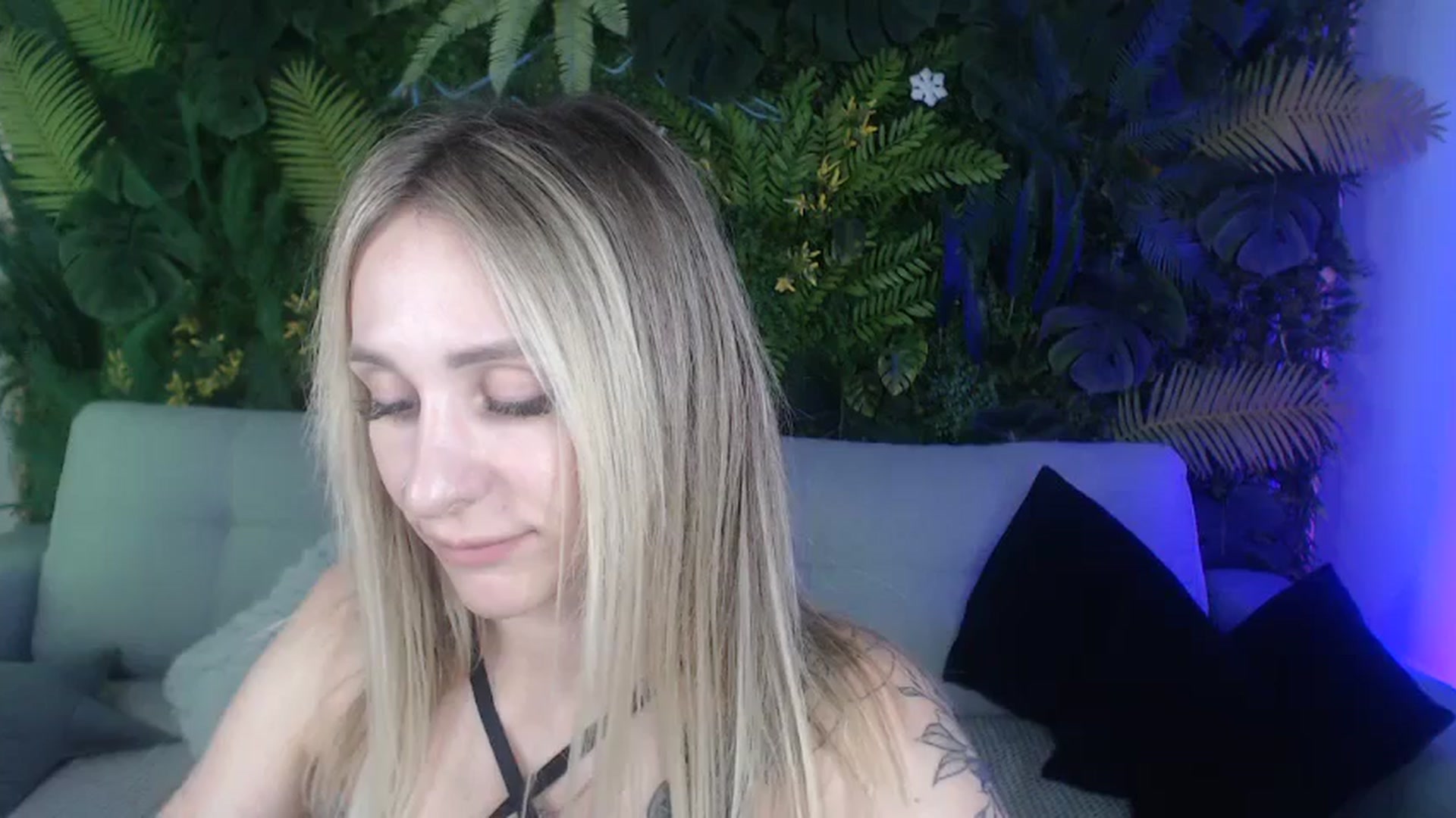 Gallery image thumbnail from Horny_Blond's myfreecams stream on, 09/17/2024, 11:10 image 3 of 20
