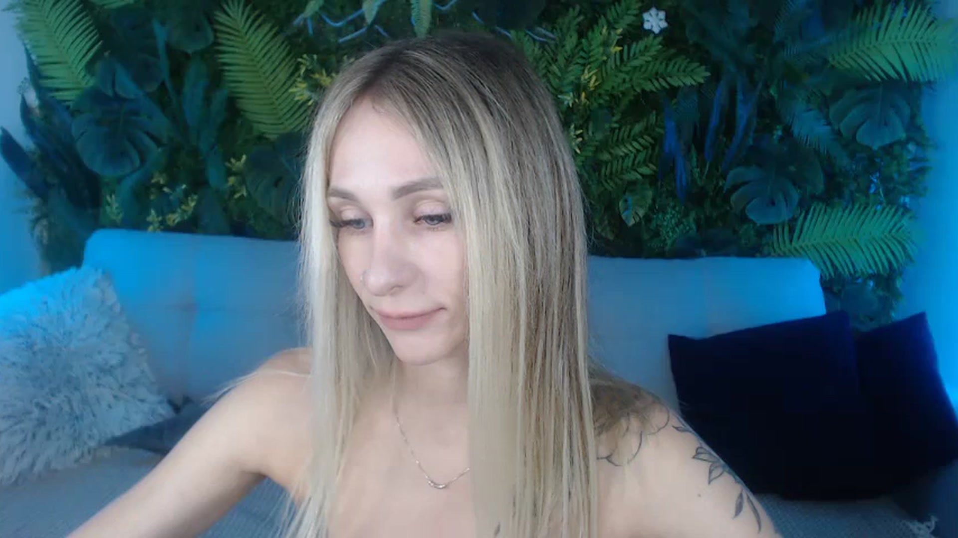 Gallery image thumbnail from Horny_Blond's myfreecams stream on, 09/18/2024, 08:24 image 18 of 20