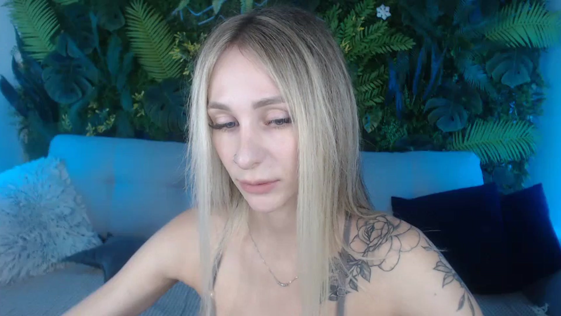 Gallery image thumbnail from Horny_Blond's myfreecams stream on, 09/18/2024, 08:24 image 14 of 20