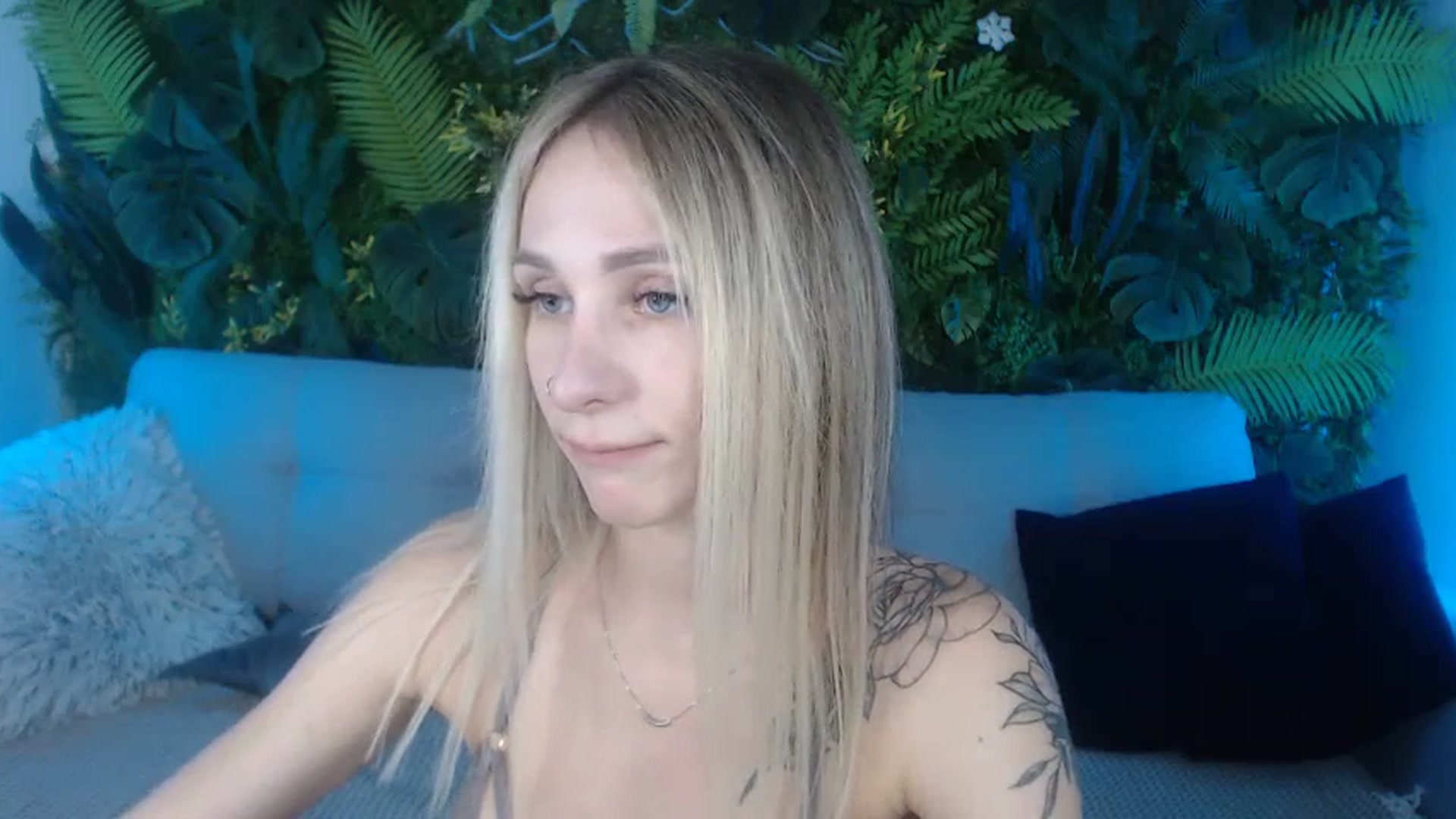 Gallery image thumbnail from Horny_Blond's myfreecams stream on, 09/18/2024, 08:24 image 15 of 20