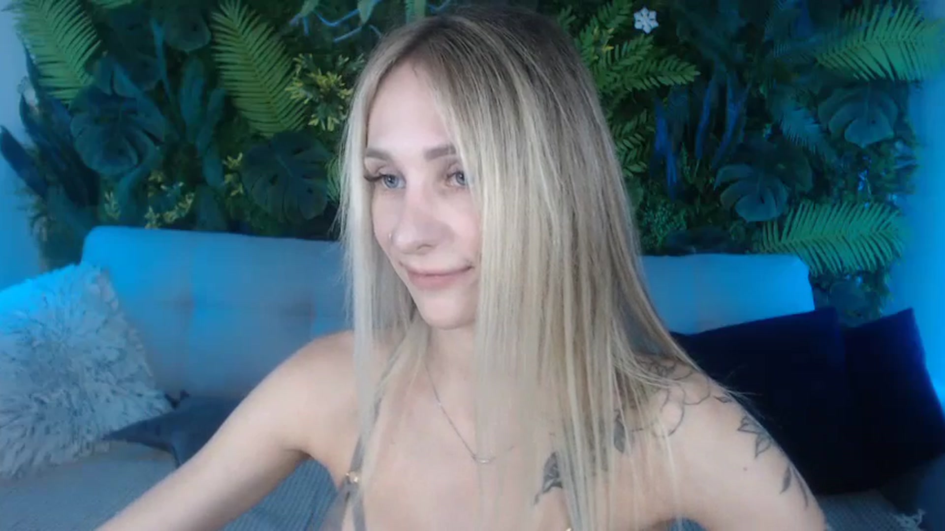 Gallery image thumbnail from Horny_Blond's myfreecams stream on, 09/18/2024, 08:24 image 10 of 20