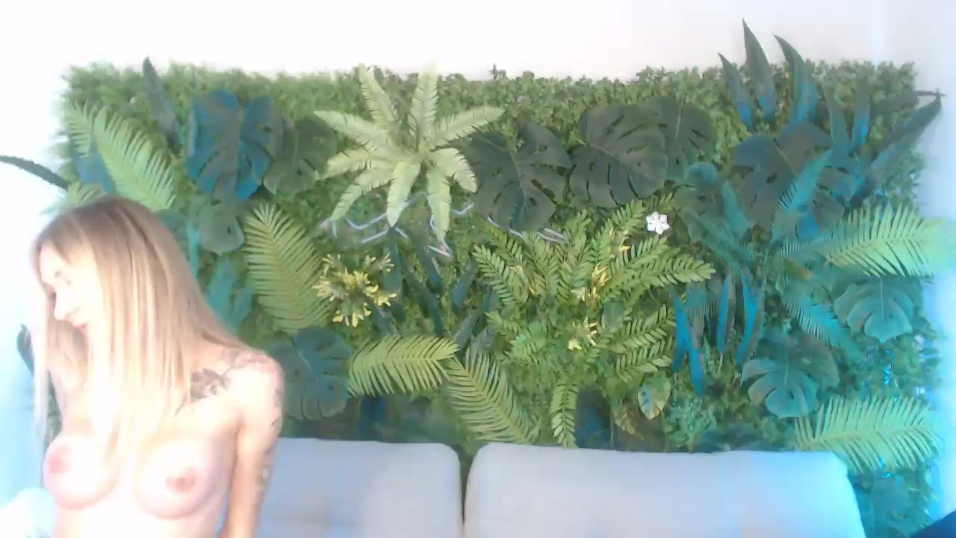 Gallery image thumbnail from Horny_Blond's myfreecams stream on, 09/21/2024, 11:36 image 20 of 20