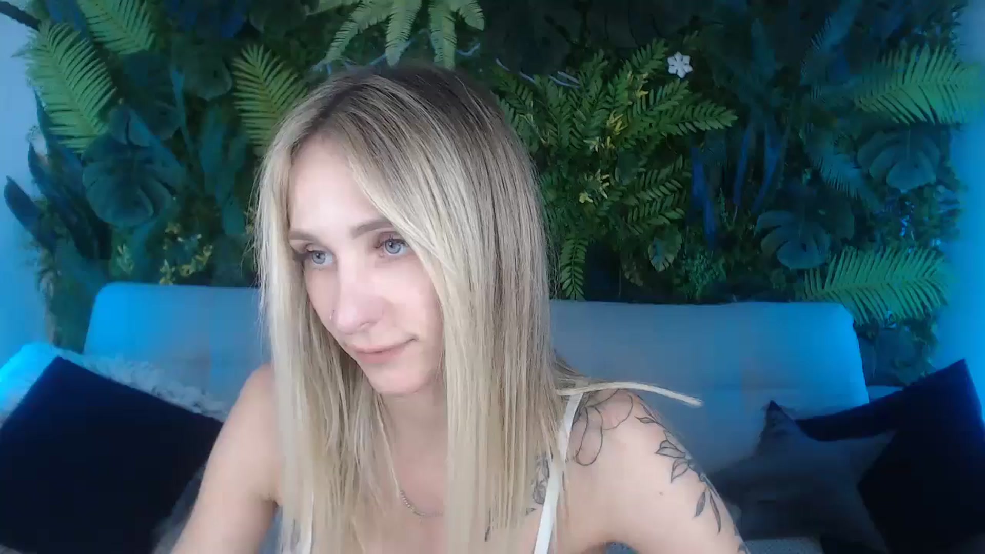 Gallery image thumbnail from Horny_Blond's myfreecams stream on, 09/21/2024, 12:55 image 17 of 20