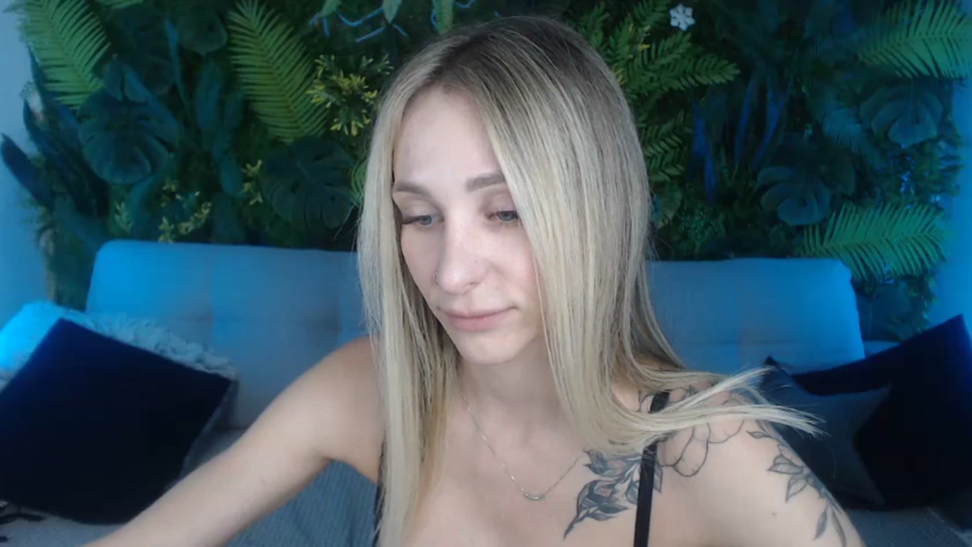 Gallery image thumbnail from Horny_Blond's myfreecams stream on, 09/22/2024, 09:15 image 13 of 20