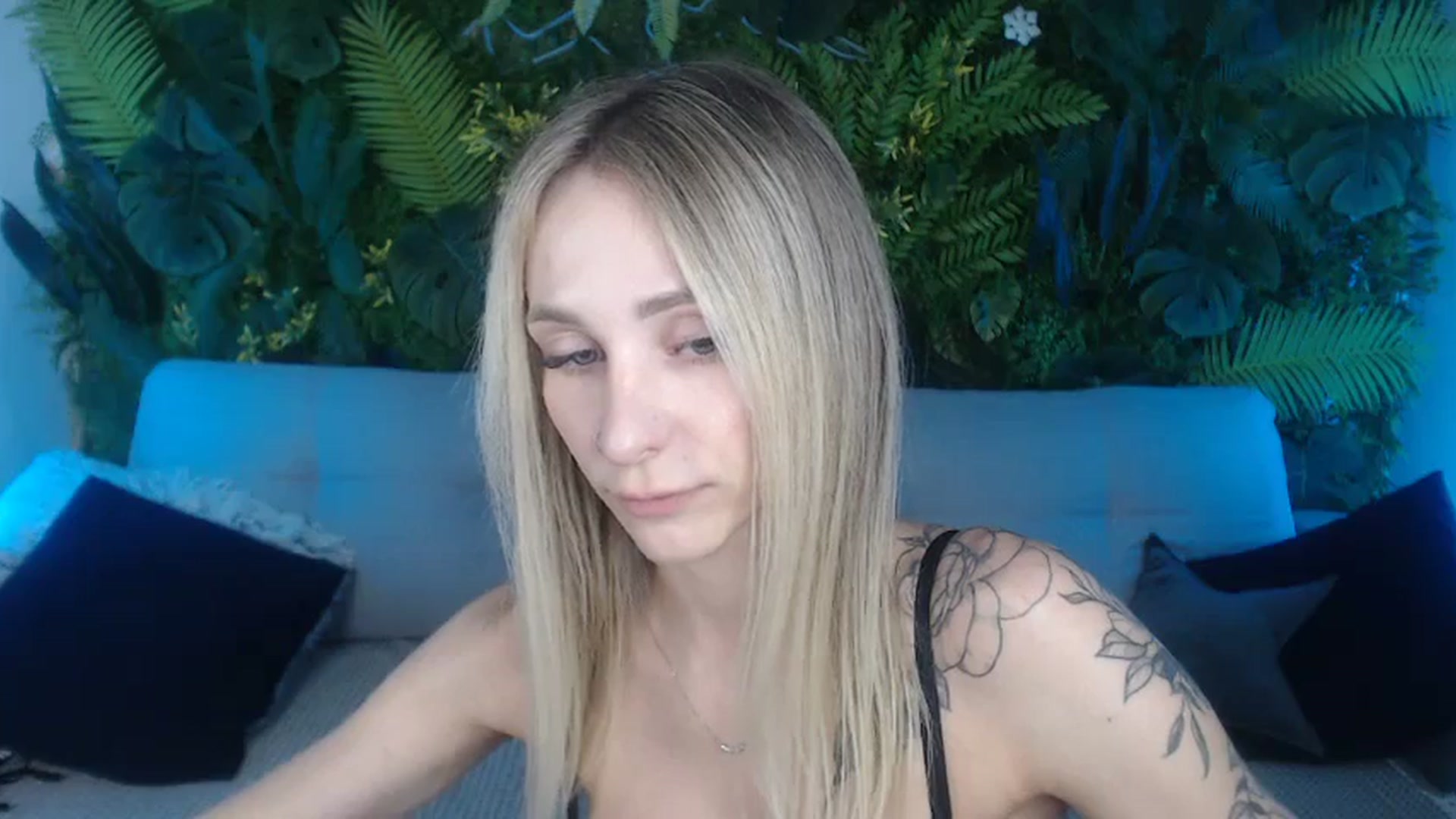 Gallery image thumbnail from Horny_Blond's myfreecams stream on, 09/22/2024, 09:15 image 18 of 20