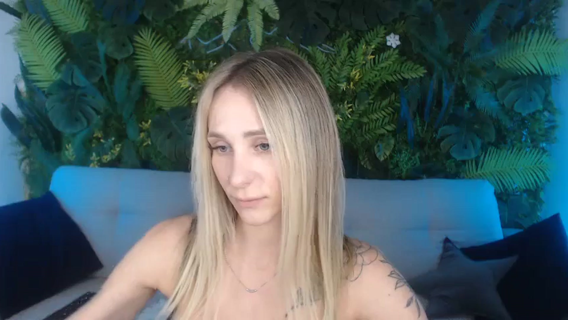 Gallery image thumbnail from Horny_Blond's myfreecams stream on, 09/22/2024, 10:14 image 8 of 20