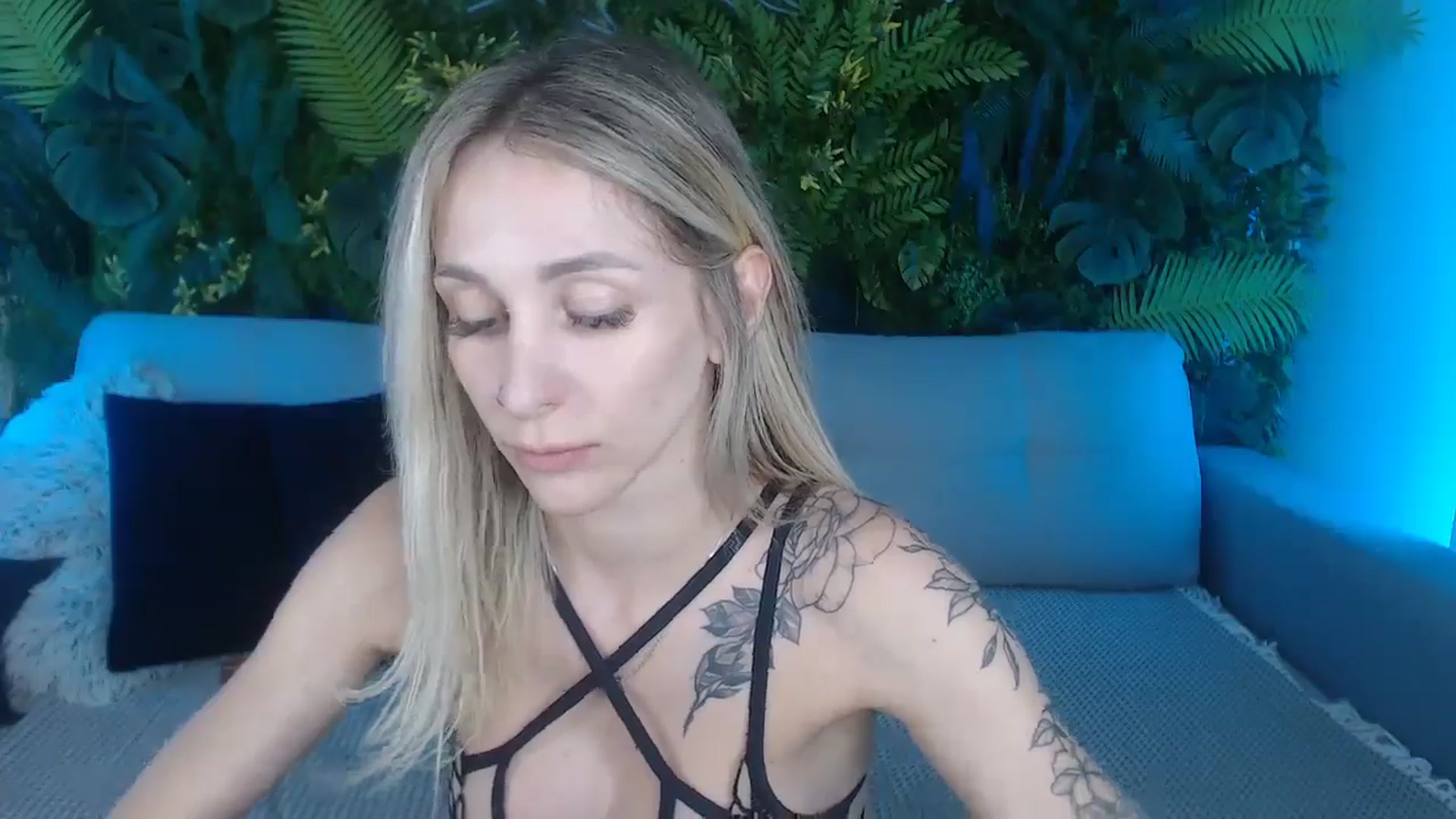 Gallery image thumbnail from Horny_Blond's myfreecams stream on, 09/23/2024, 13:10 image 19 of 20