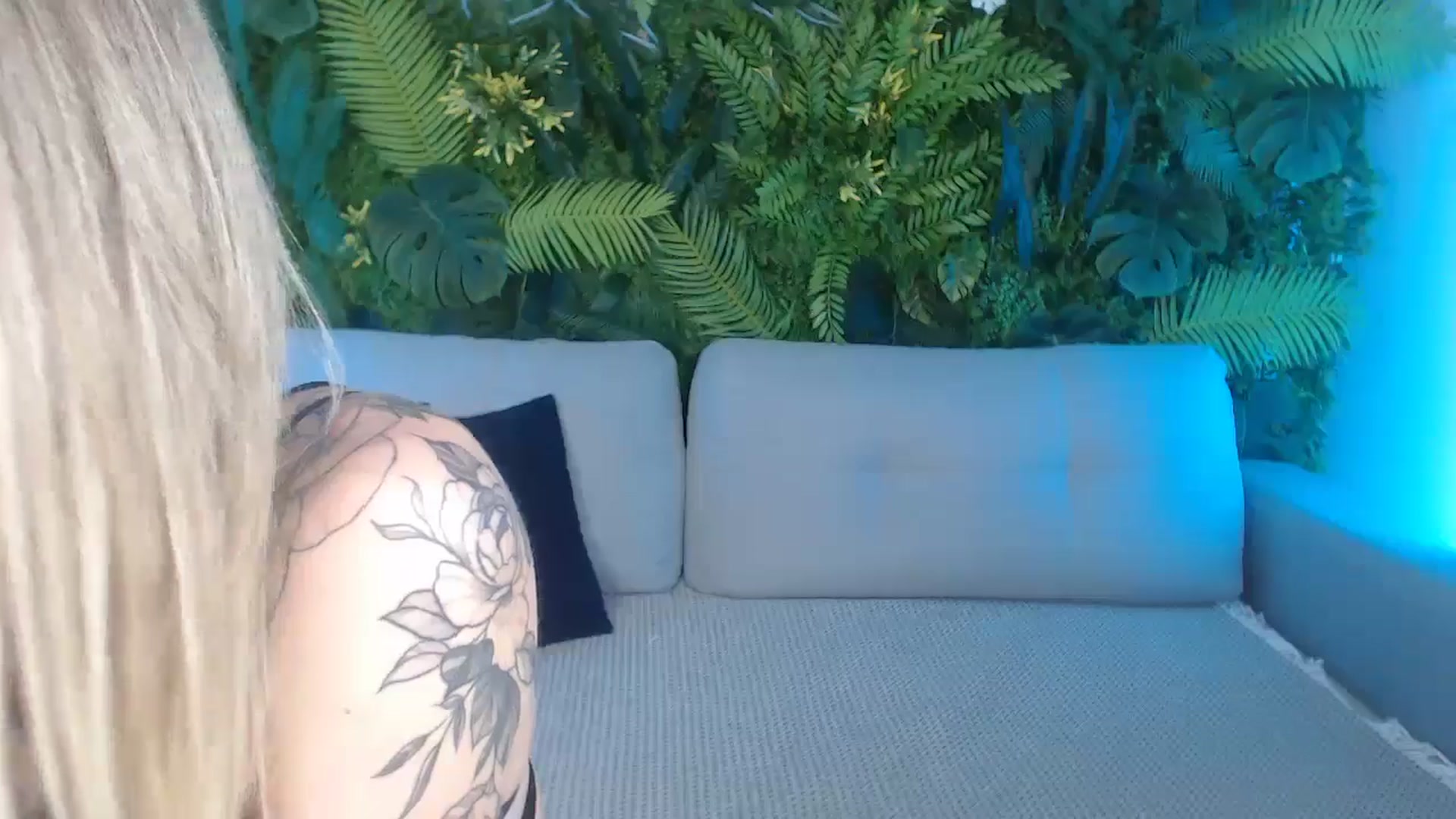 Gallery image thumbnail from Horny_Blond's myfreecams stream on, 09/23/2024, 13:47 image 10 of 20