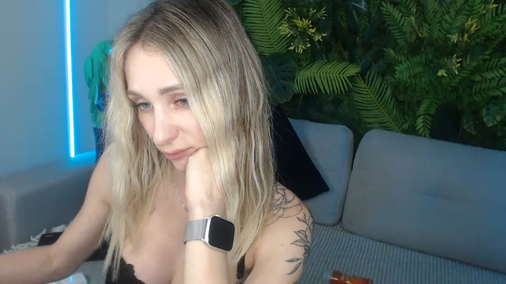 Gallery image thumbnail from Horny_Blond's myfreecams stream on, 09/25/2024, 11:25 image 4 of 20
