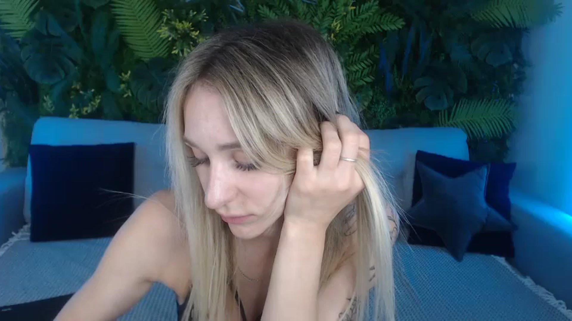 Gallery image thumbnail from Horny_Blond's myfreecams stream on, 09/27/2024, 12:38 image 2 of 20