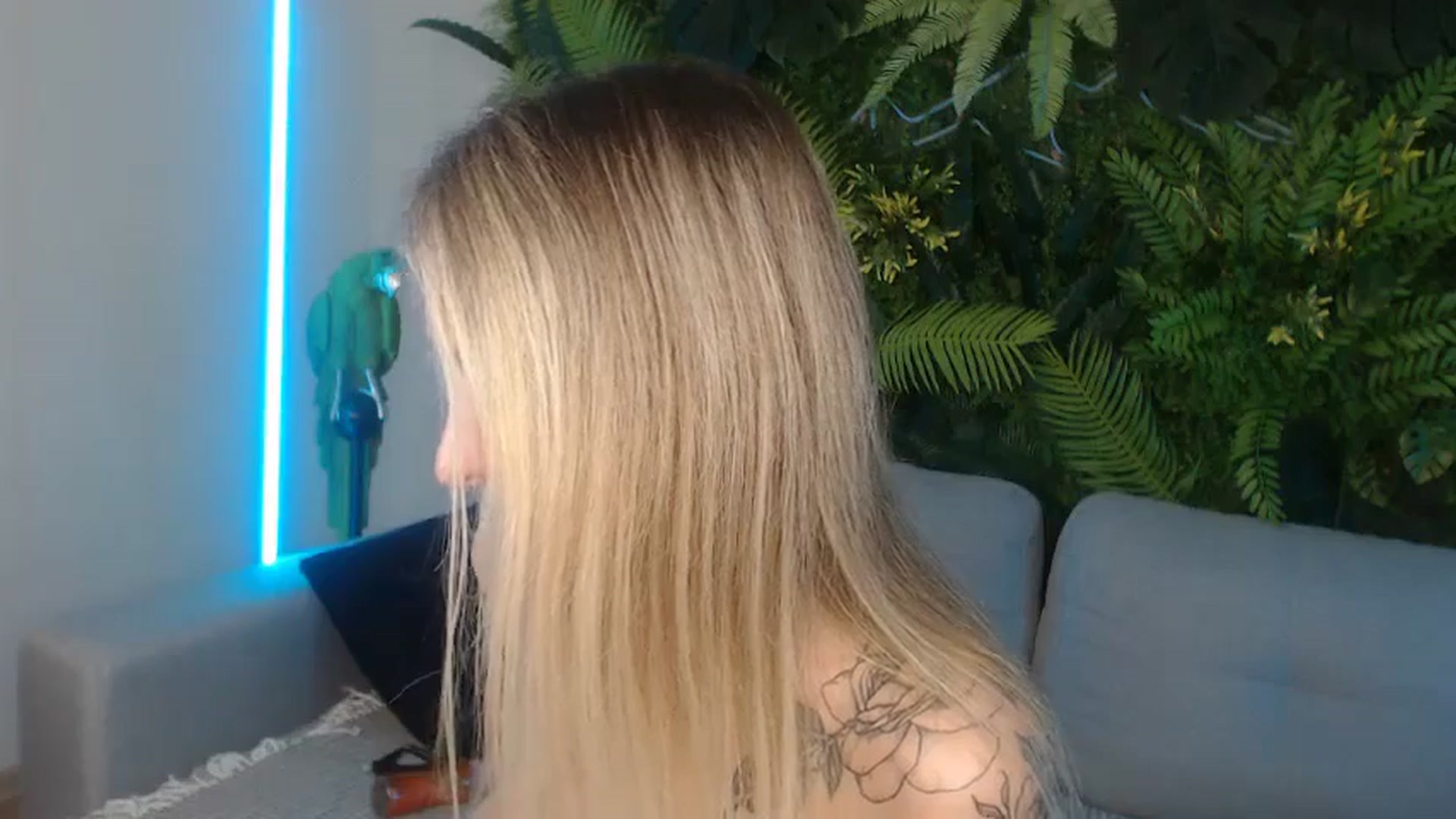 Gallery image thumbnail from Horny_Blond's myfreecams stream on, 09/28/2024, 13:48 image 6 of 20