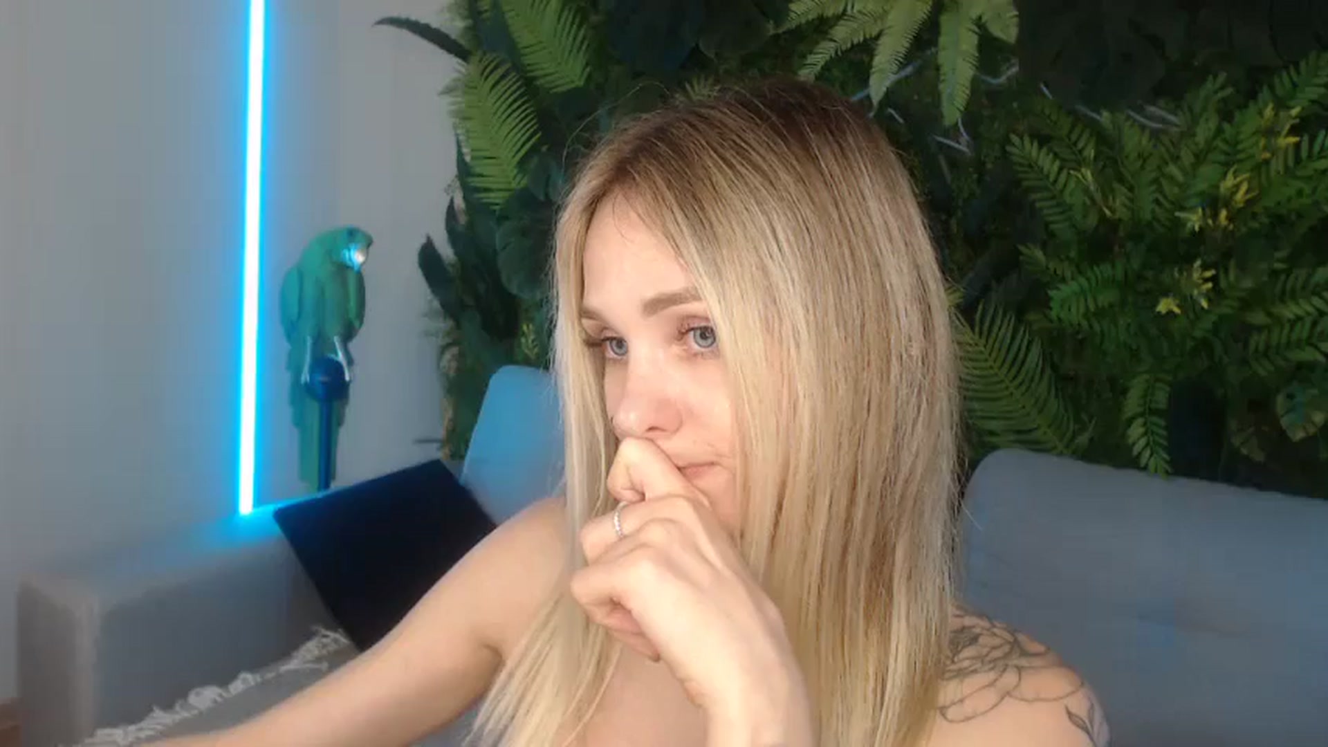 Gallery image thumbnail from Horny_Blond's myfreecams stream on, 09/28/2024, 13:48 image 9 of 20