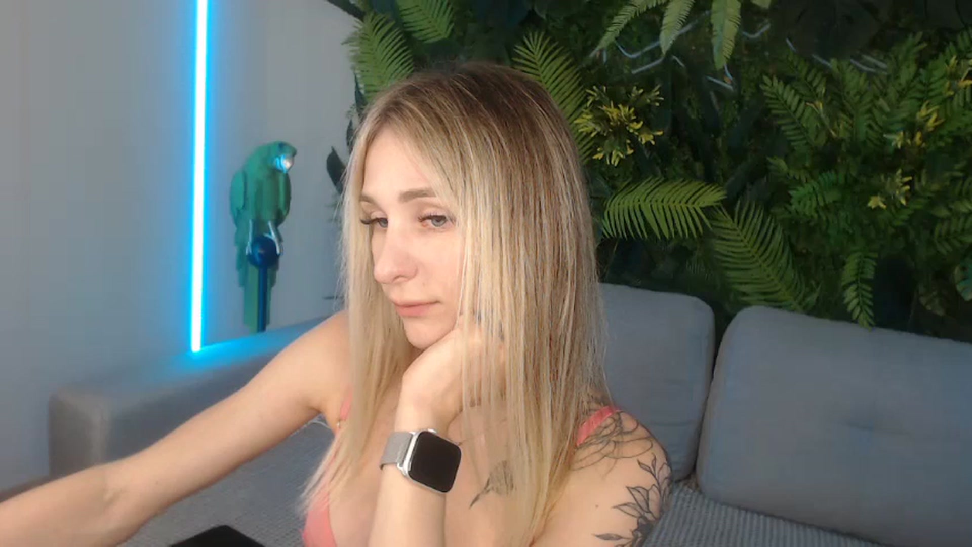 Gallery image thumbnail from Horny_Blond's myfreecams stream on, 10/05/2024, 10:33 image 1 of 20