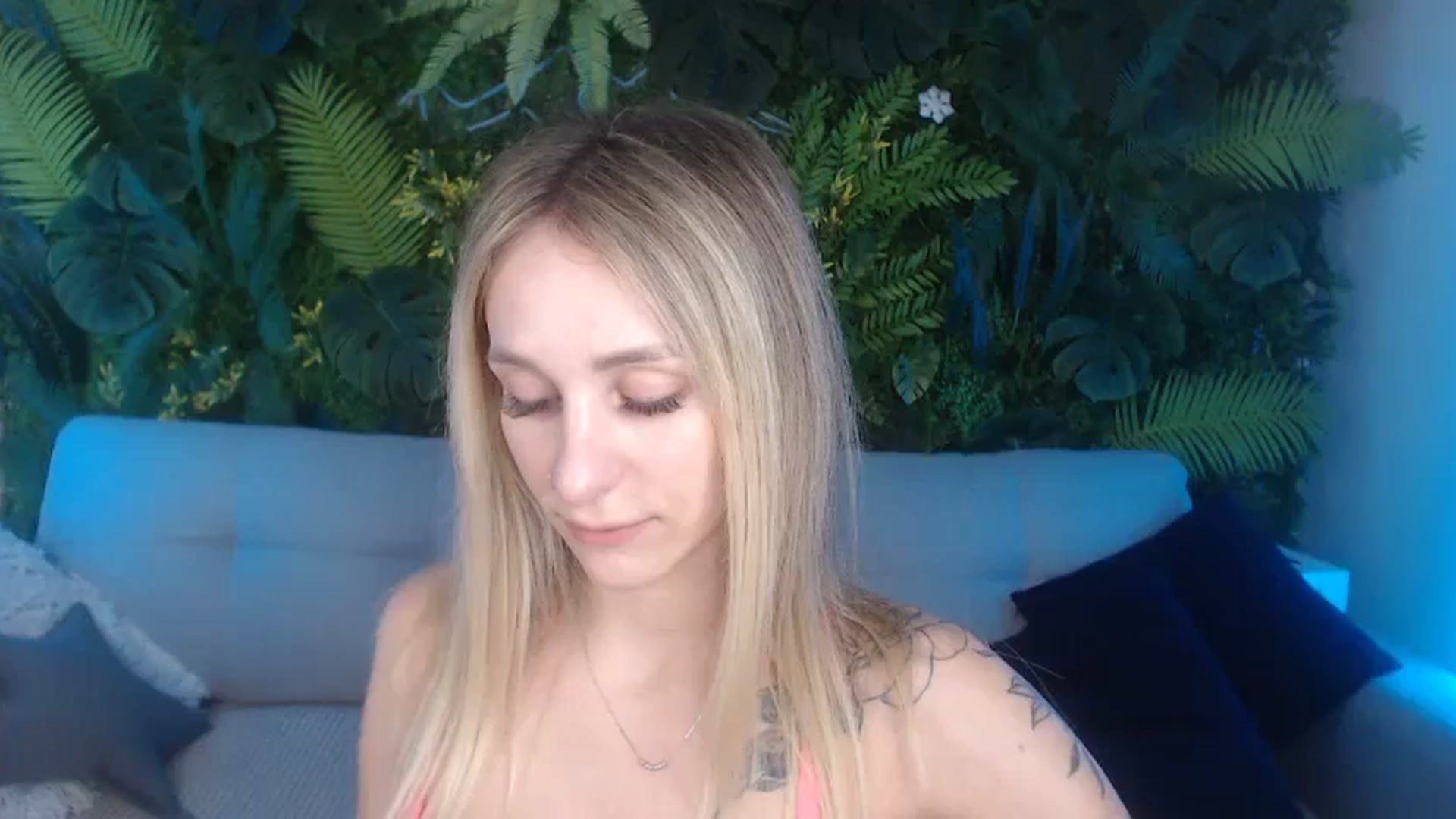 Gallery image thumbnail from Horny_Blond's myfreecams stream on, 10/06/2024, 09:37 image 1 of 20